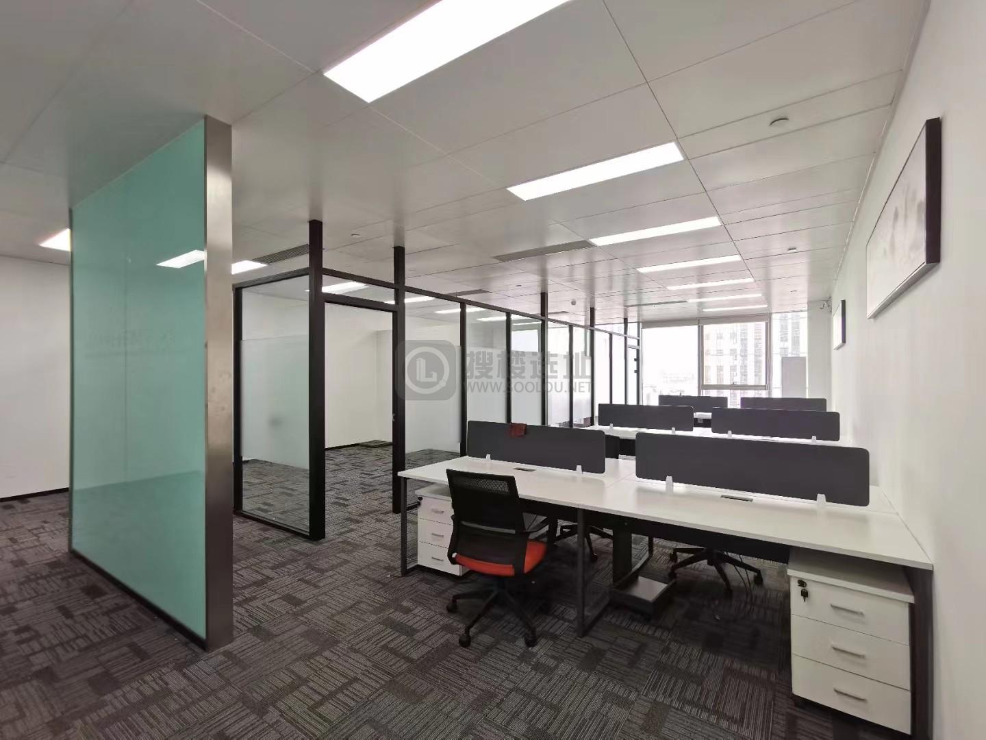 世茂城品面积140平