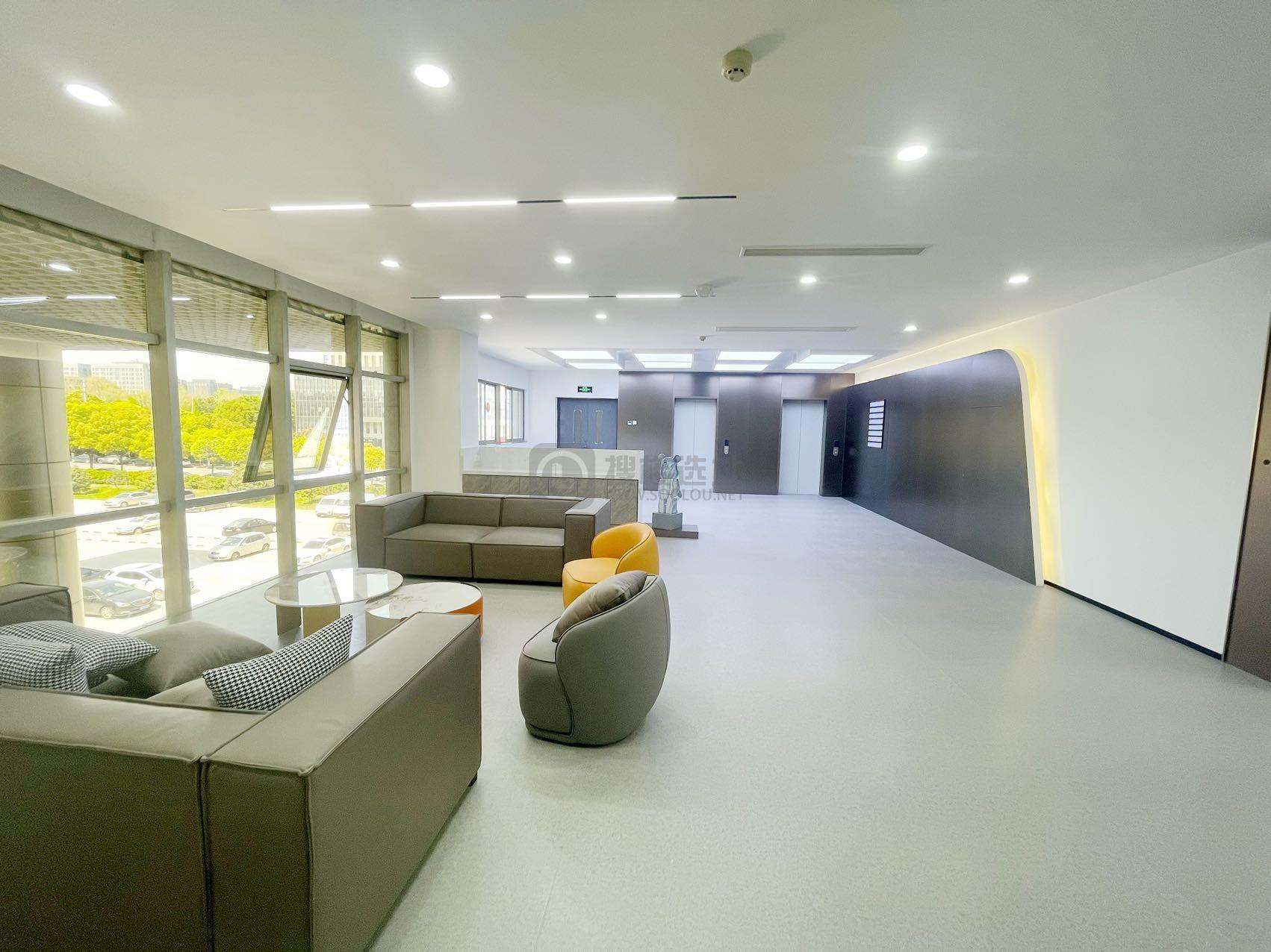 泽天能源面积241平