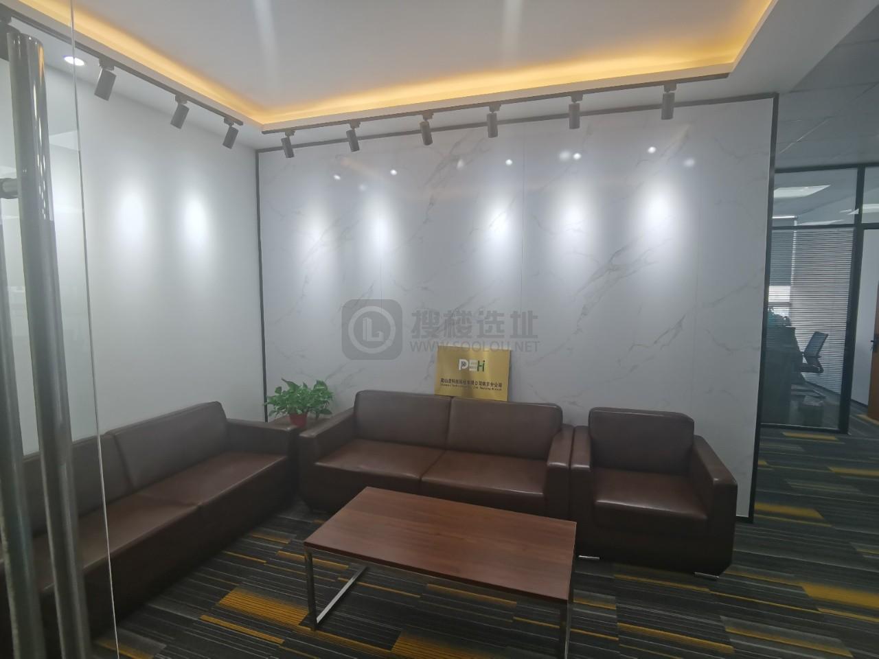 绿地之窗面积237平