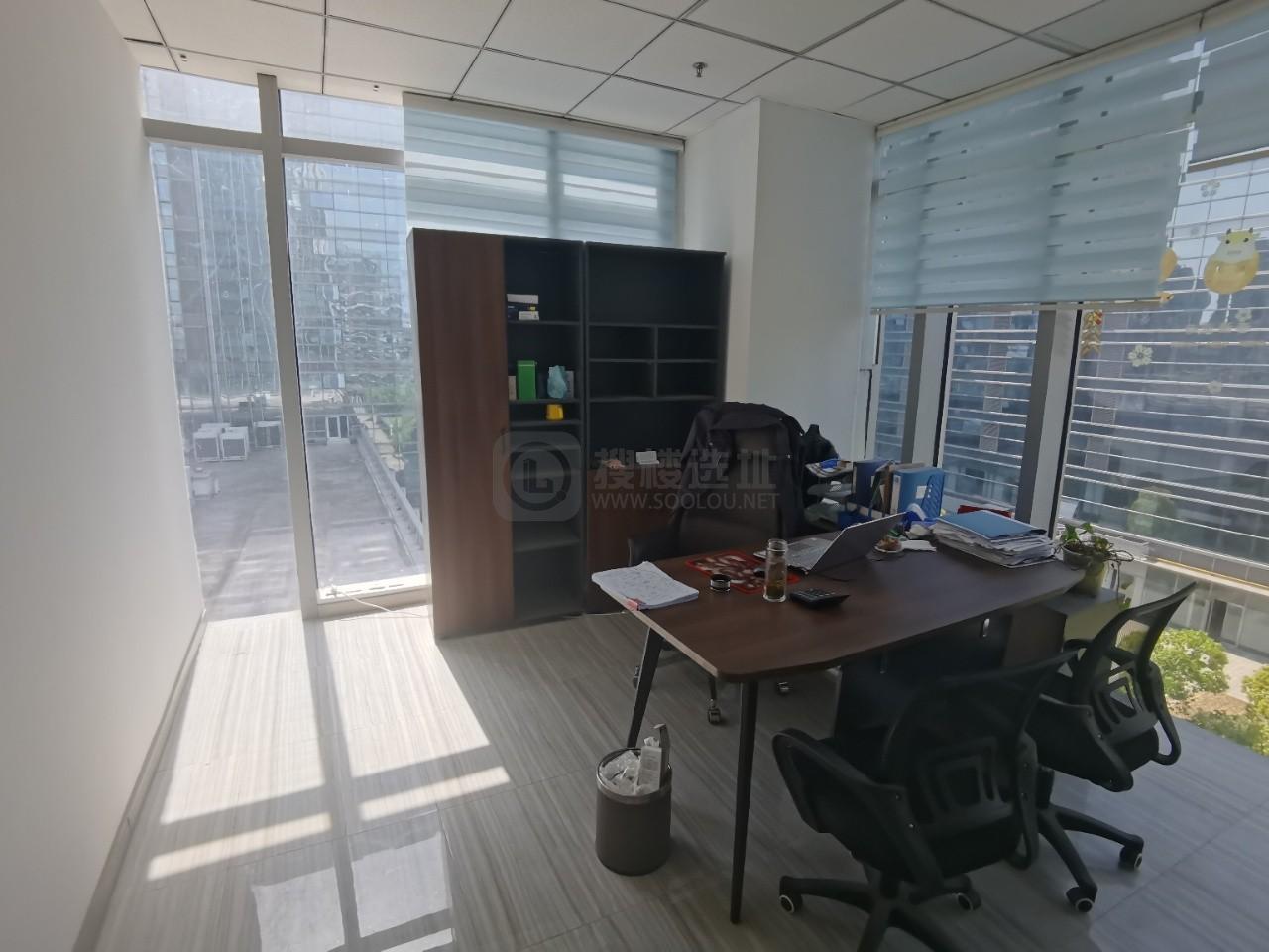 绿地之窗面积120平