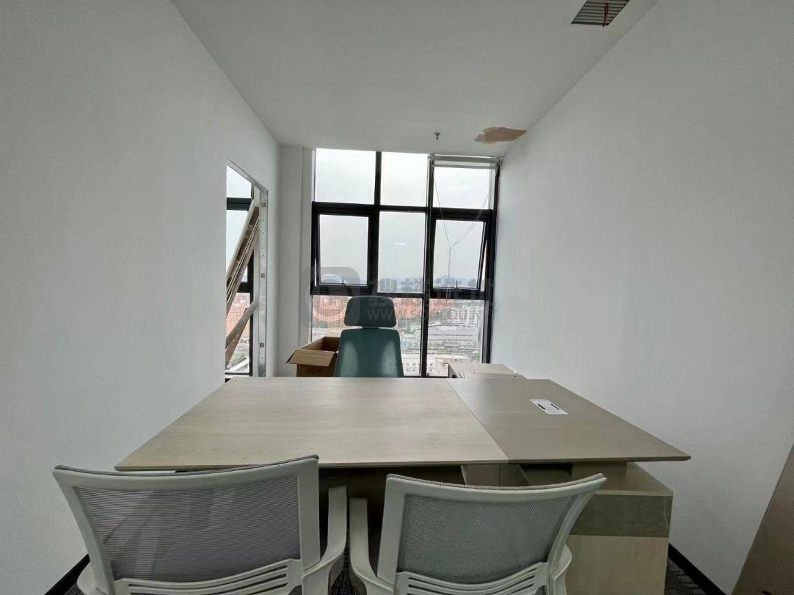 柒彩创智面积130平