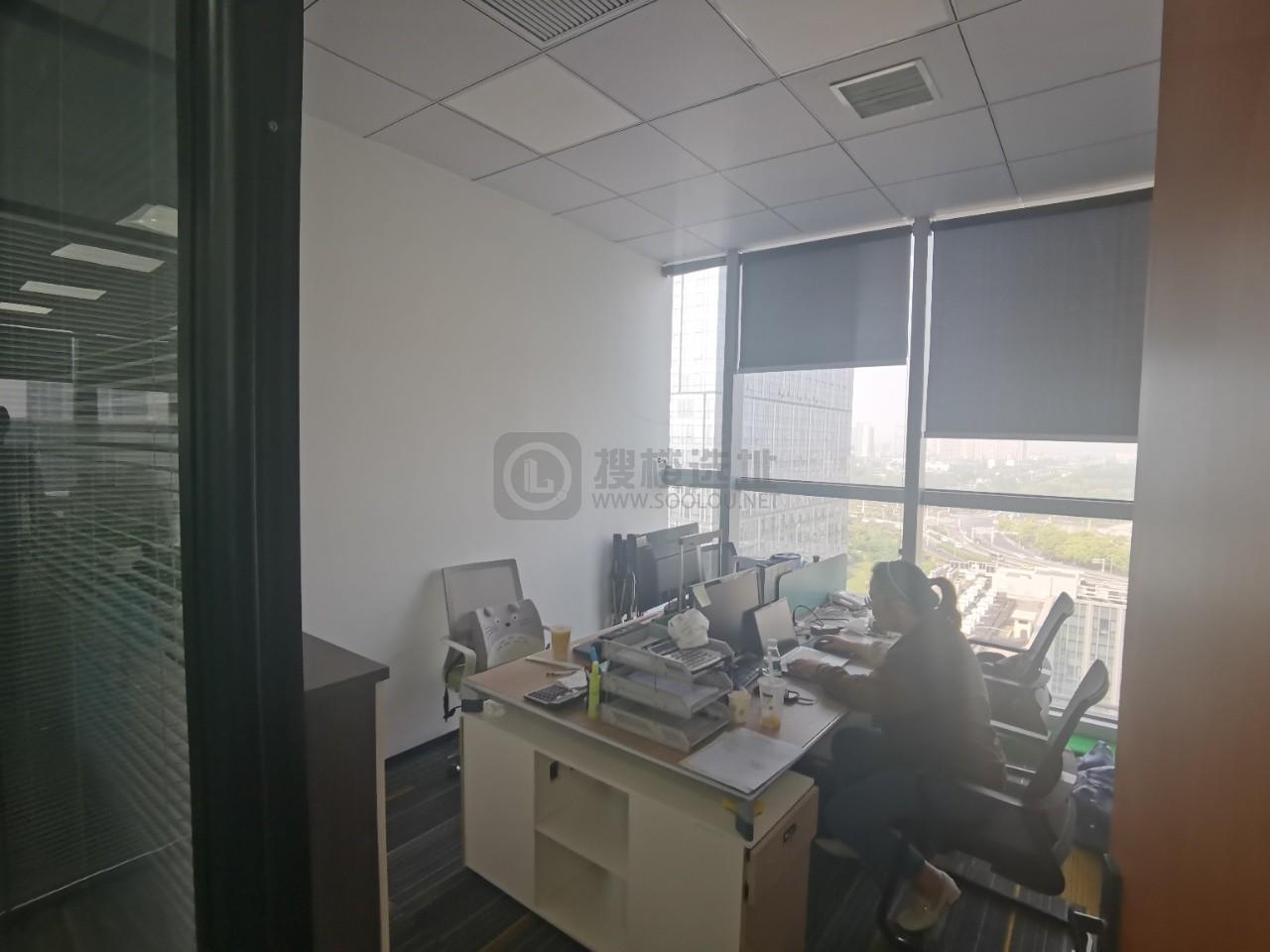 绿地之窗面积237平