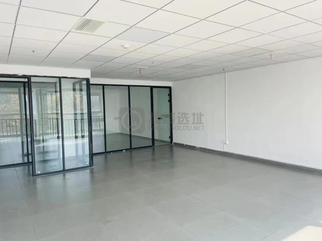 方圣产业园面积142平