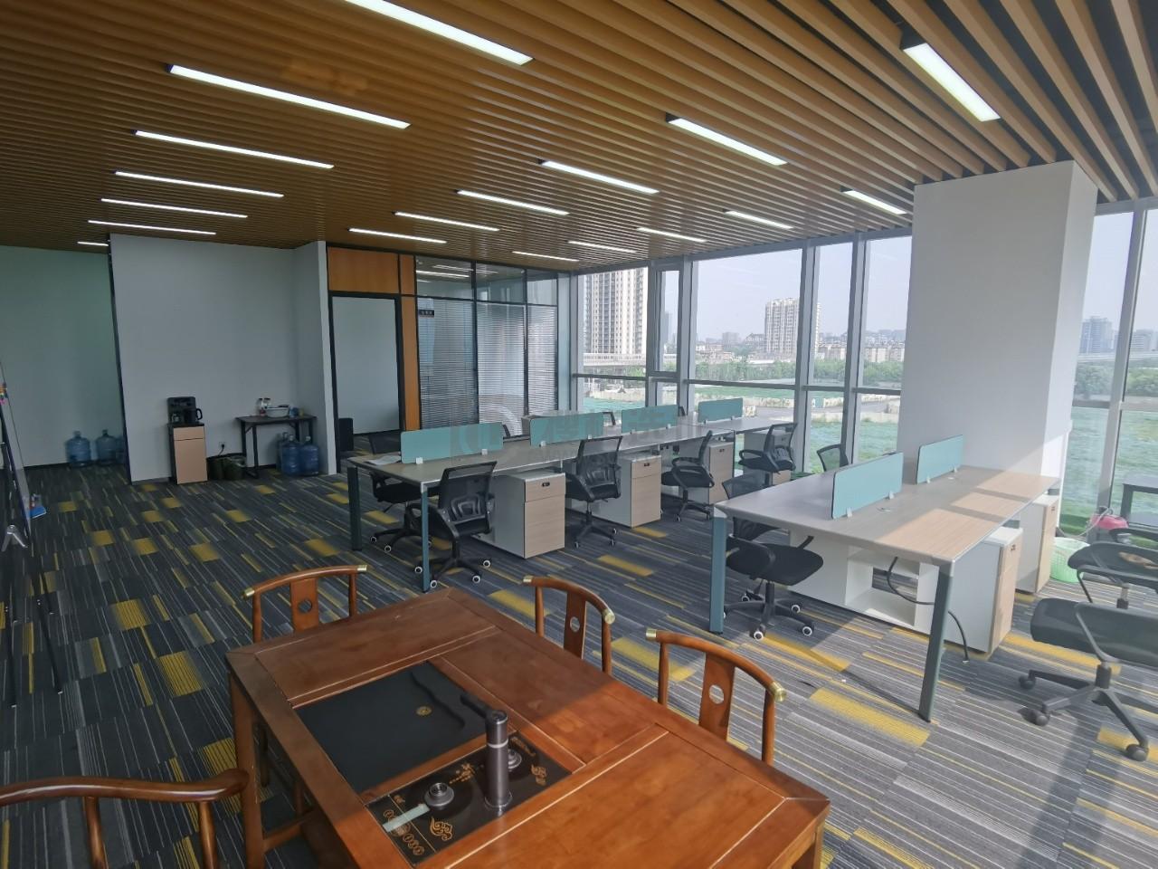 绿地之窗面积187平