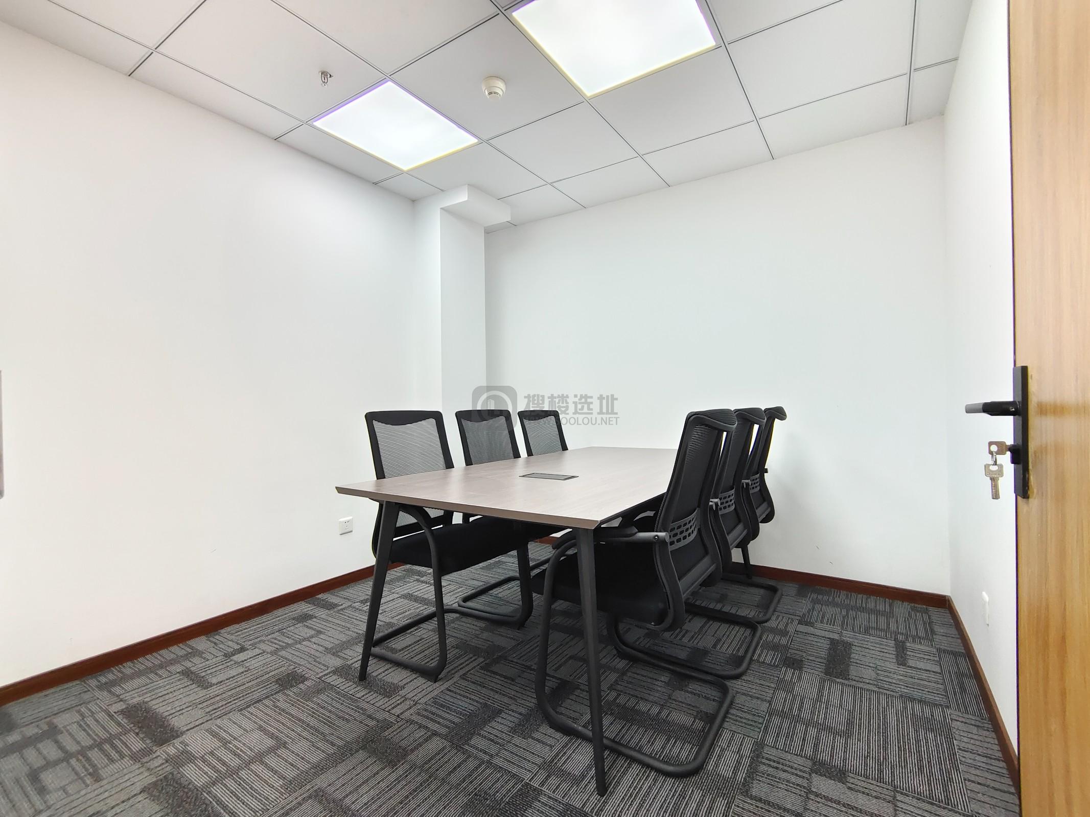 华威大厦面积150平