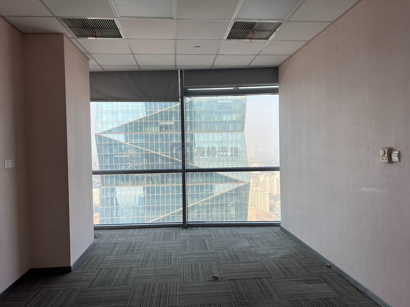 新地中心面积156平