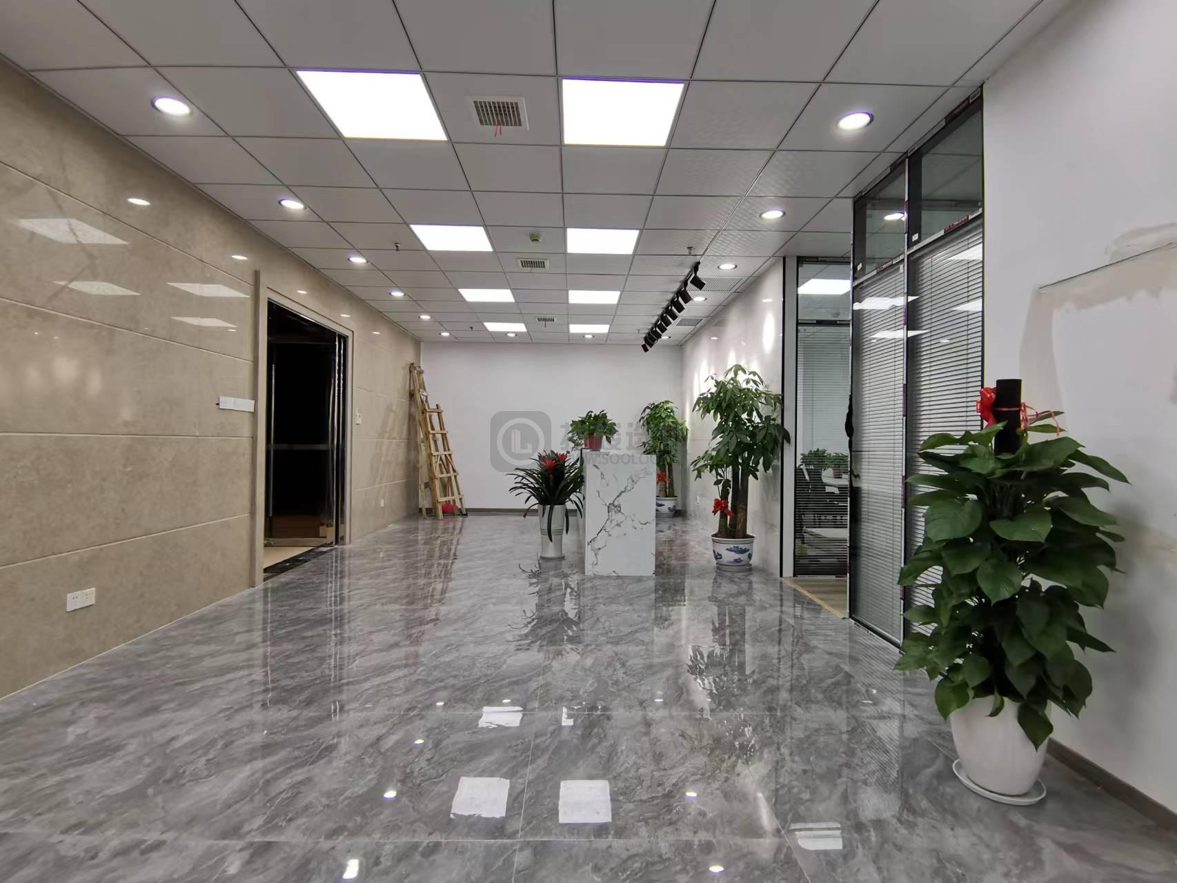  德基大厦面积560平