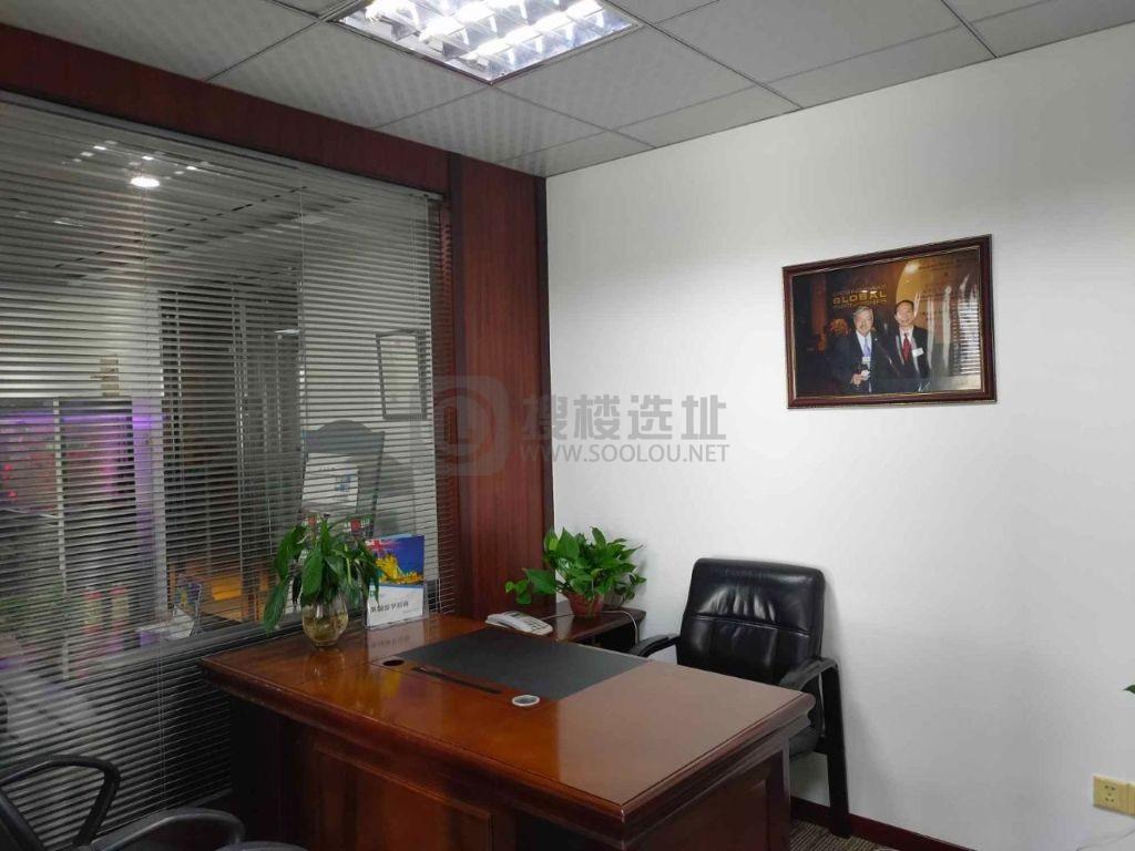  德基大厦面积425平