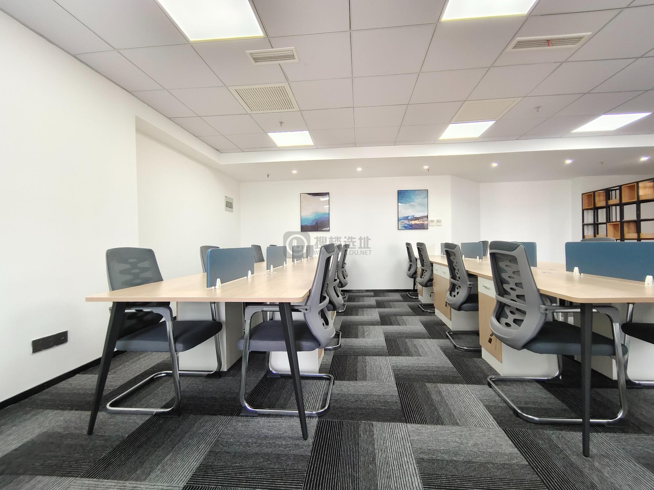  德基大厦面积175平