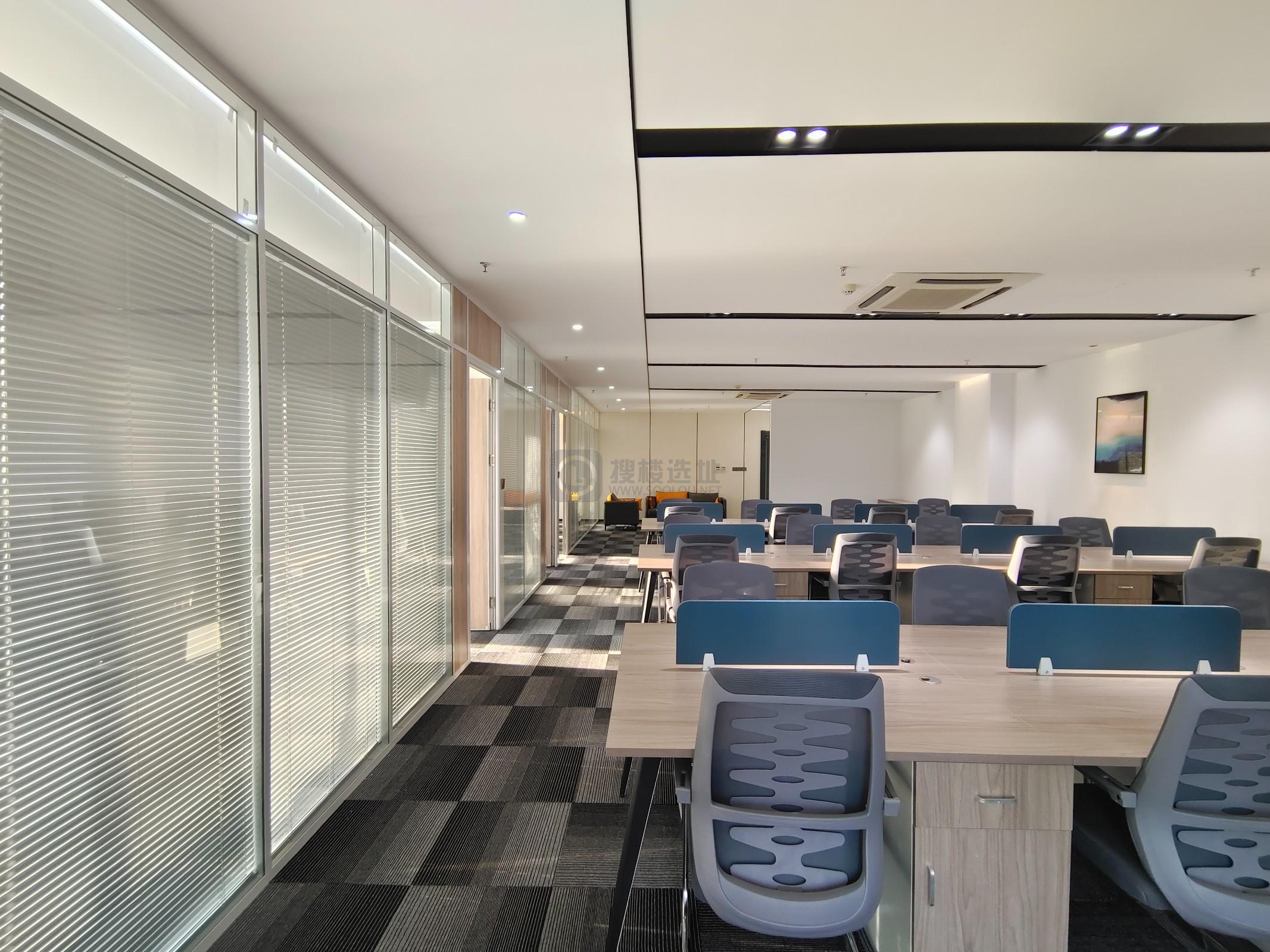 凤凰和睿大厦面积246平