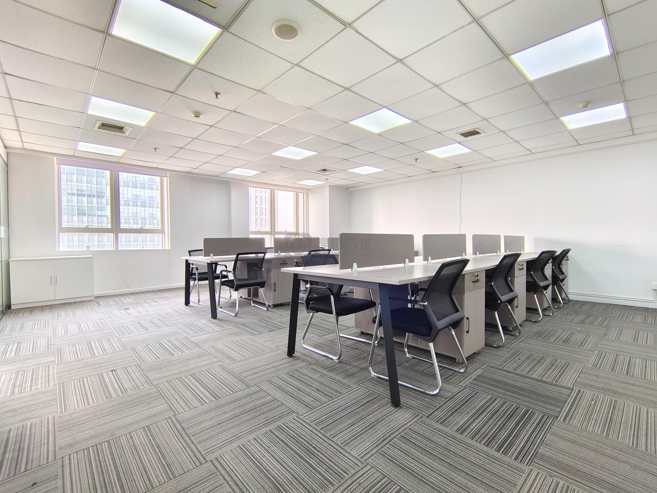 汇杰广场面积186平