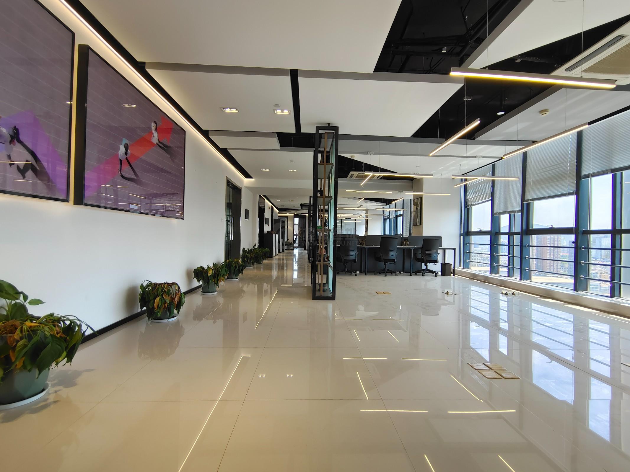 凤凰和睿大厦面积1400平