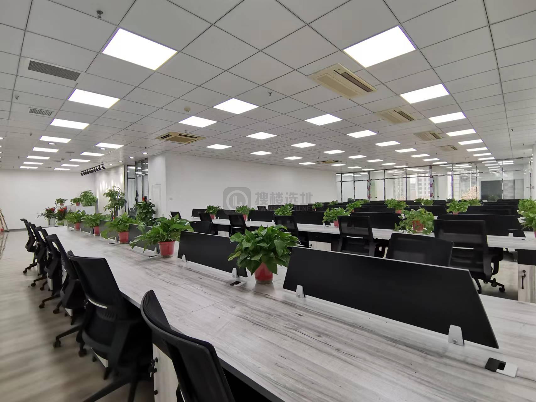  德基大厦面积560平