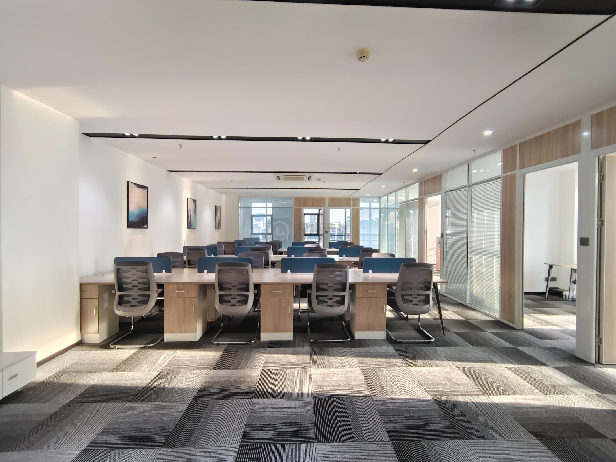 凤凰和睿大厦面积246平