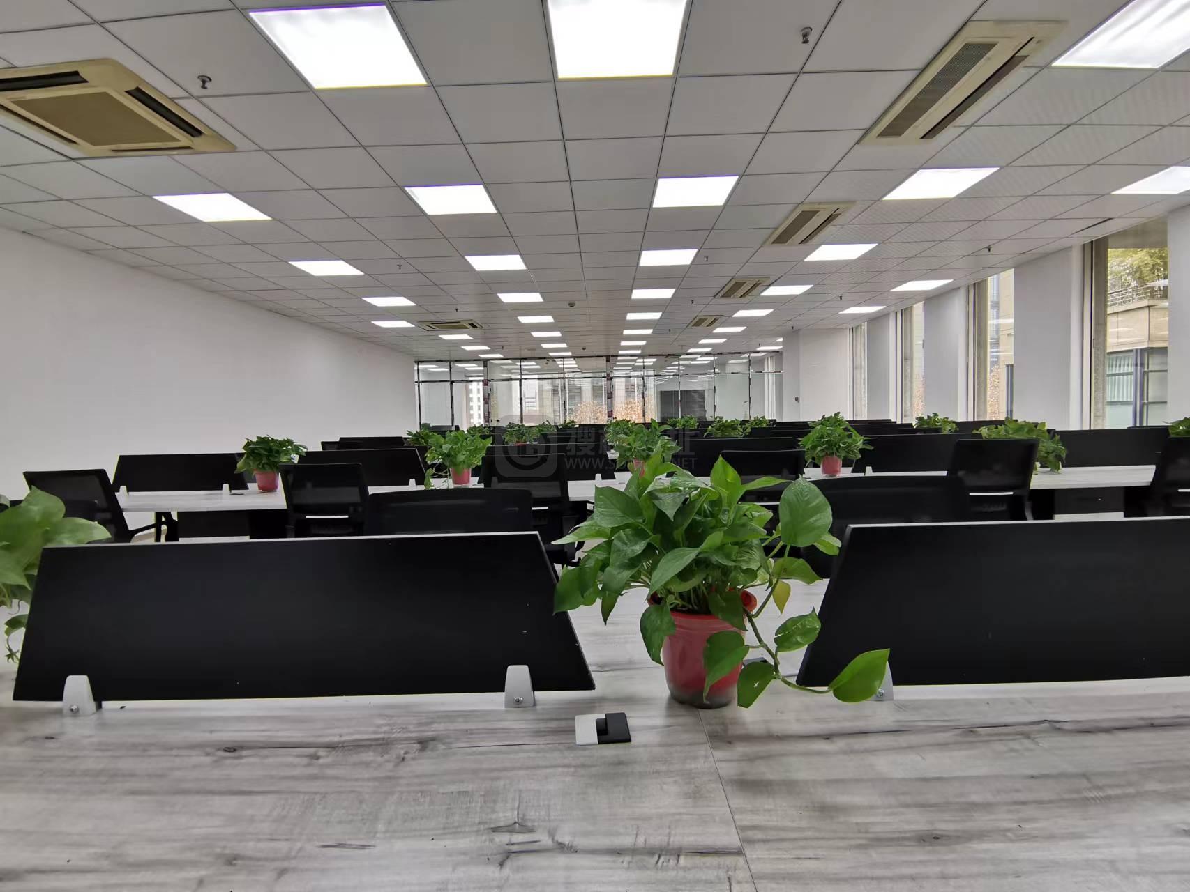  德基大厦面积560平