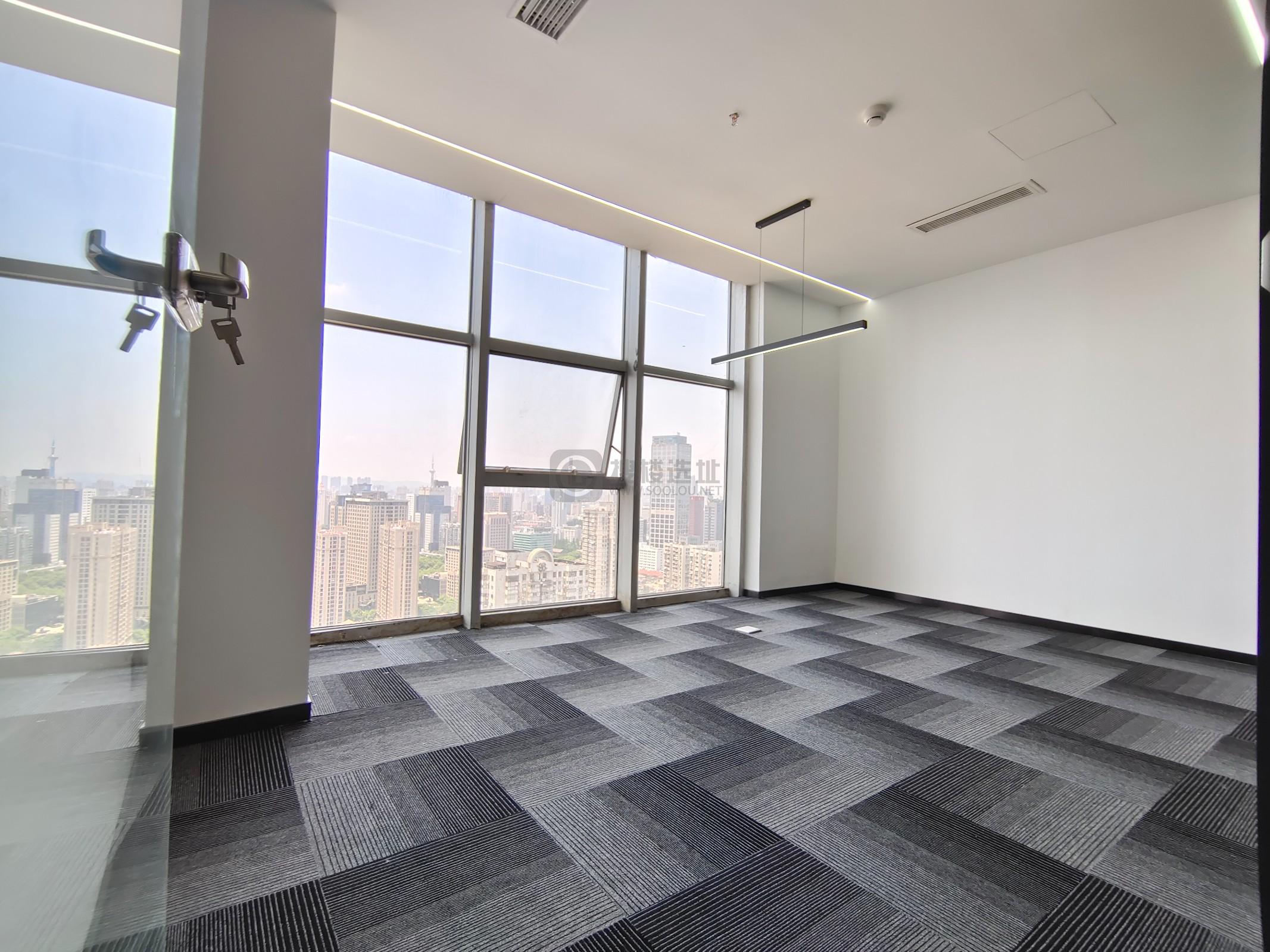  德基大厦面积350平