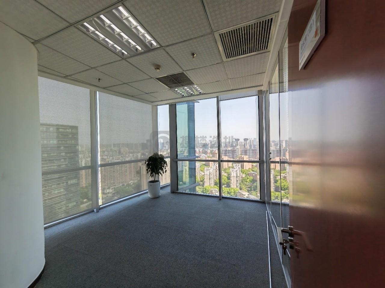 新地中心面积188平