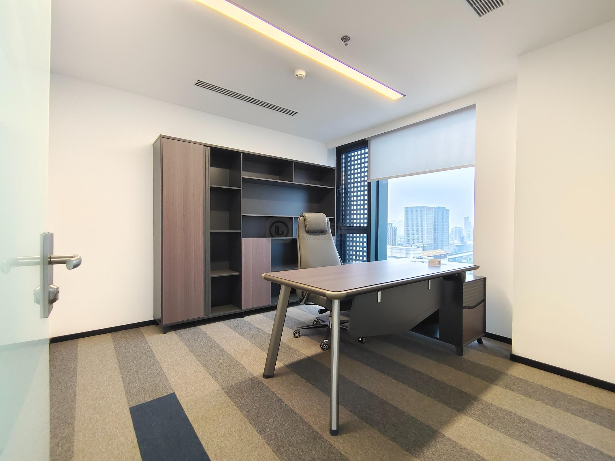 嘉瑞中心面积277平