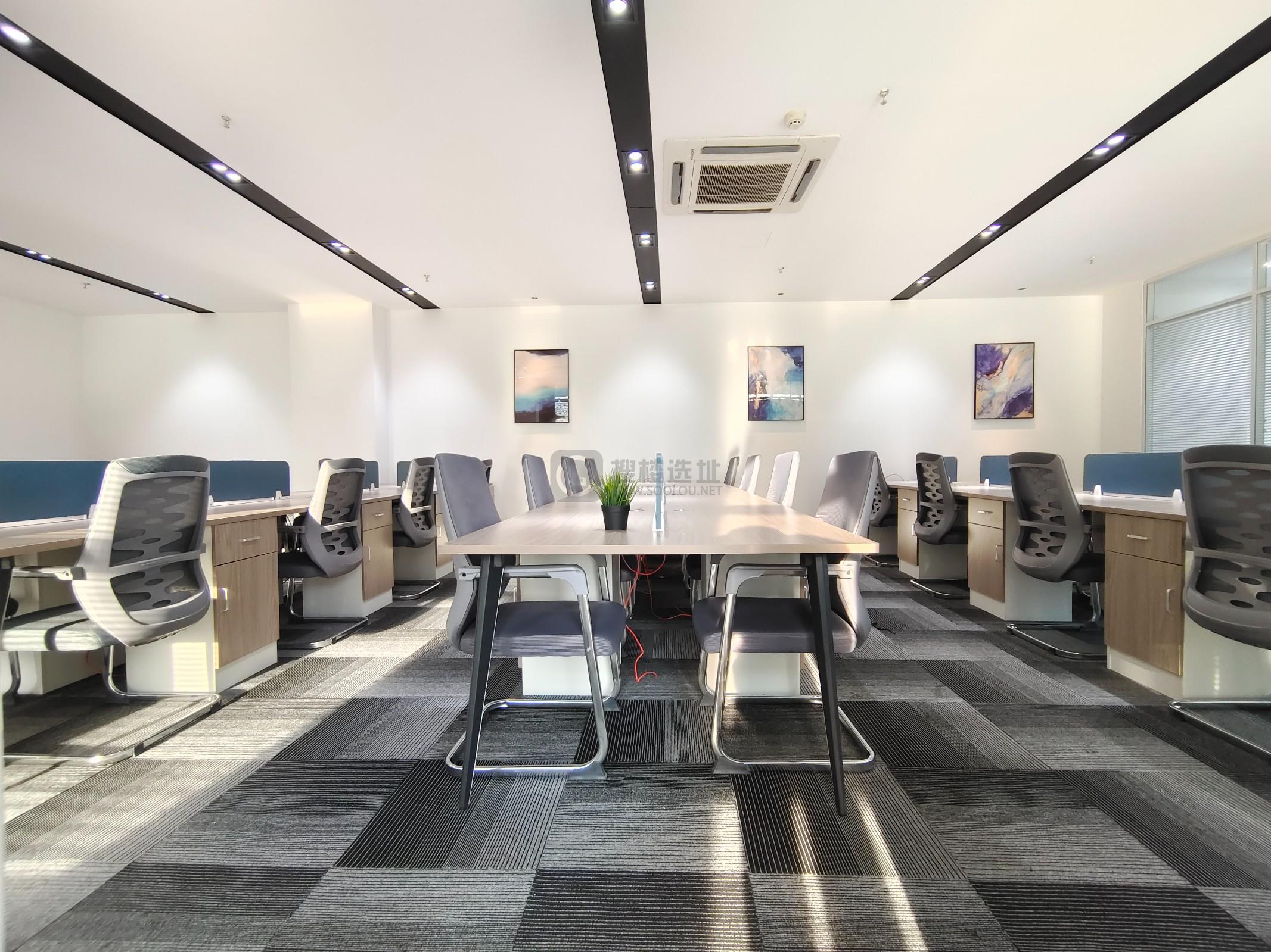 凤凰和睿大厦面积246平