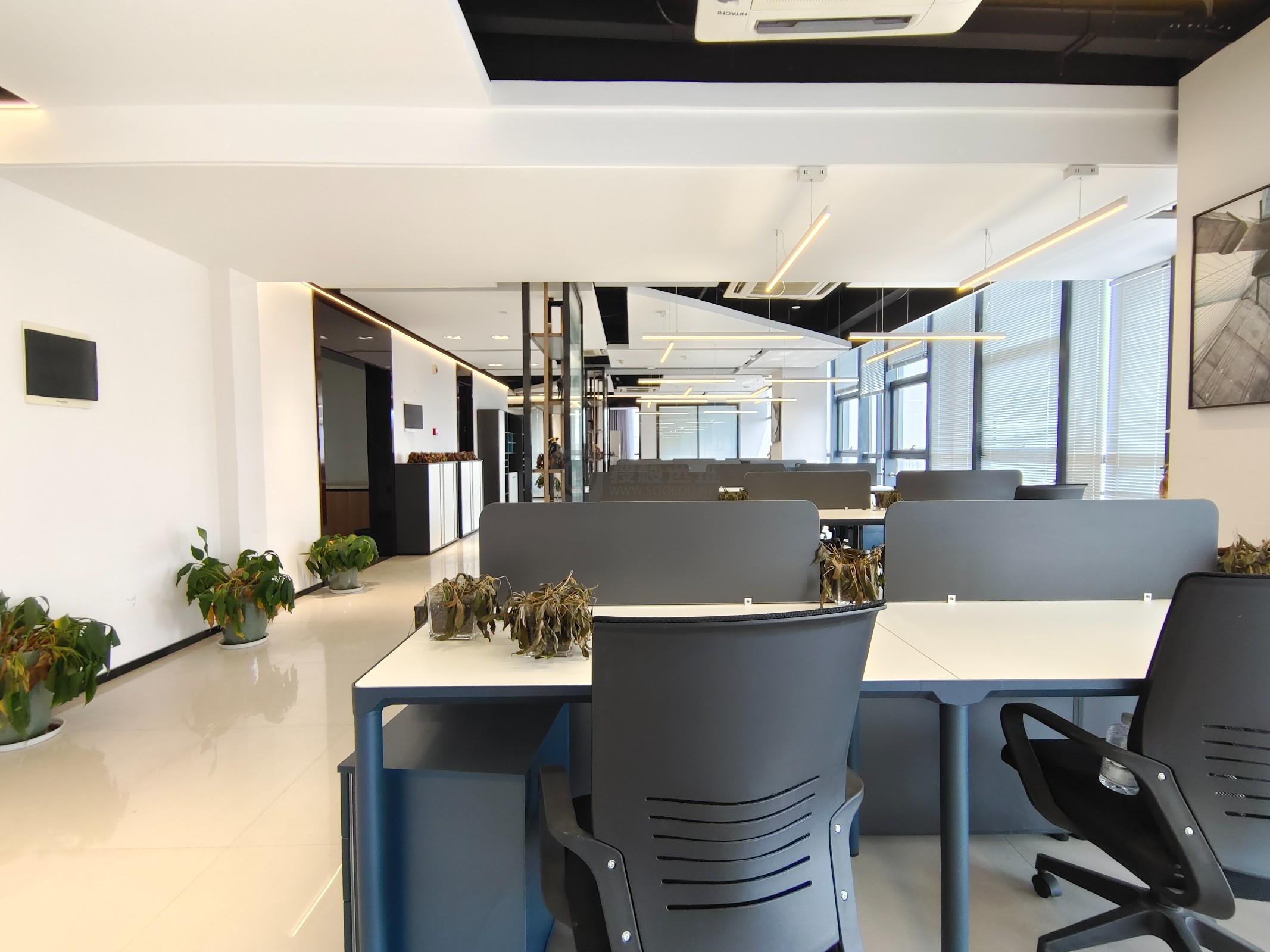 凤凰和睿大厦面积1400平