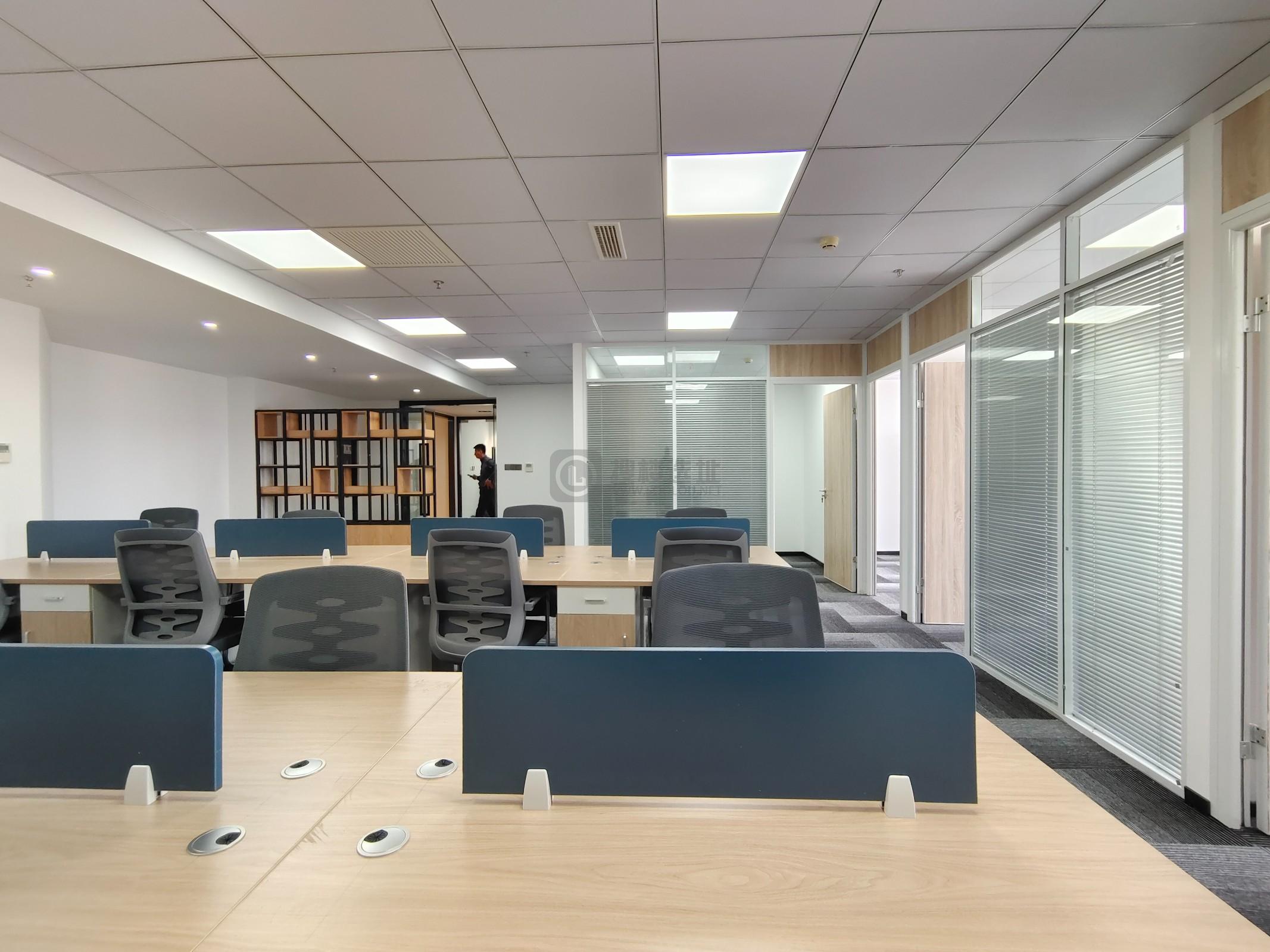  德基大厦面积175平