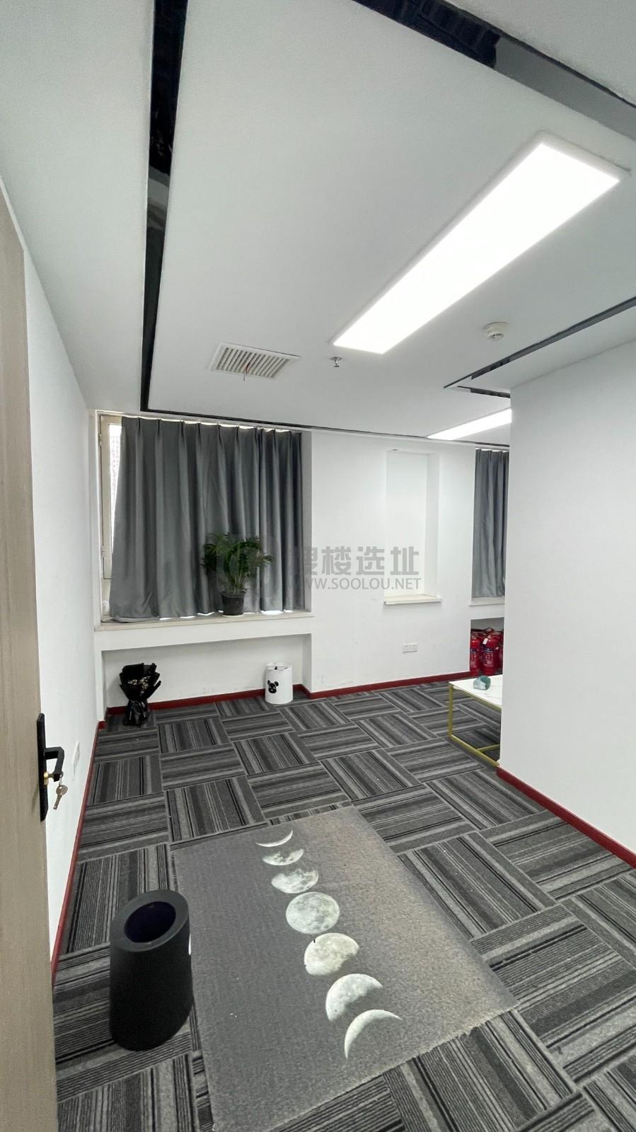 汇杰广场面积211平