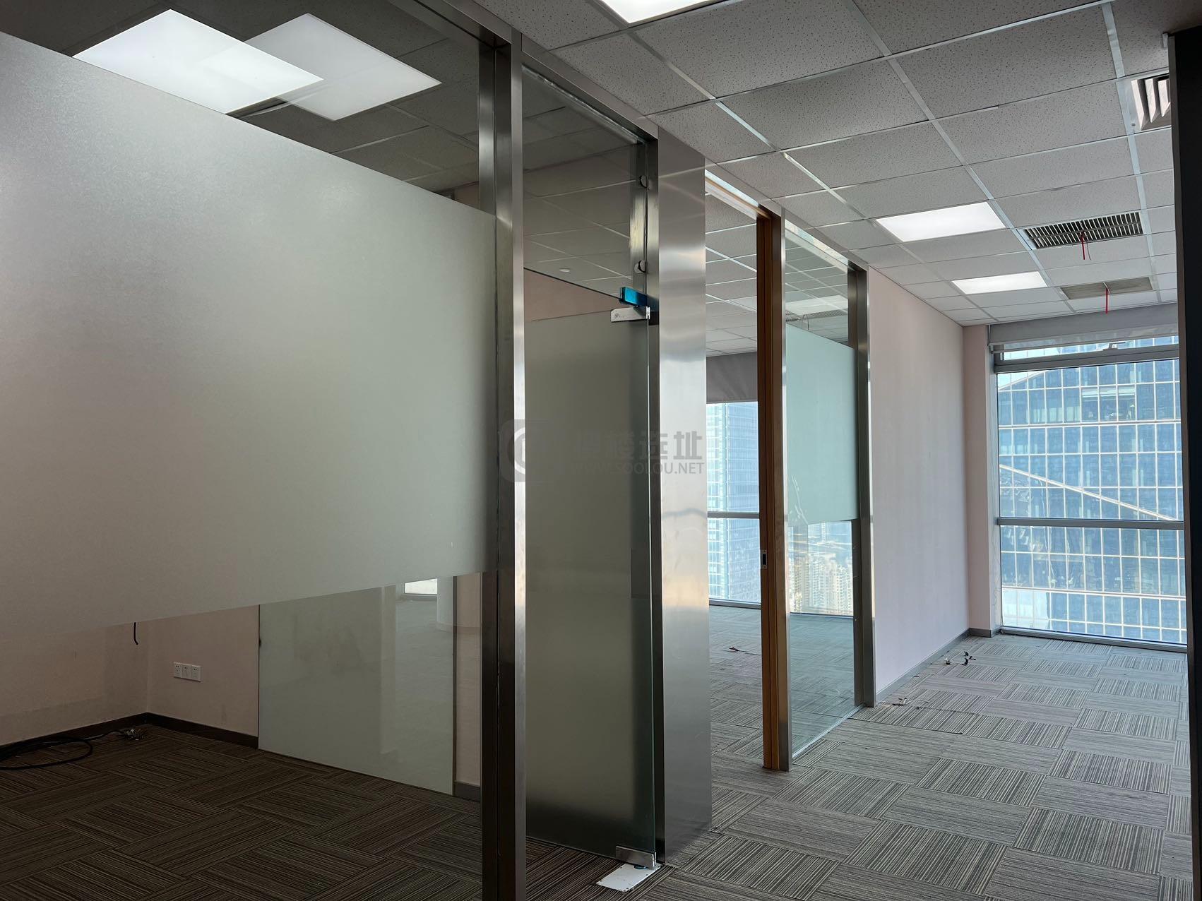 新地中心面积156平