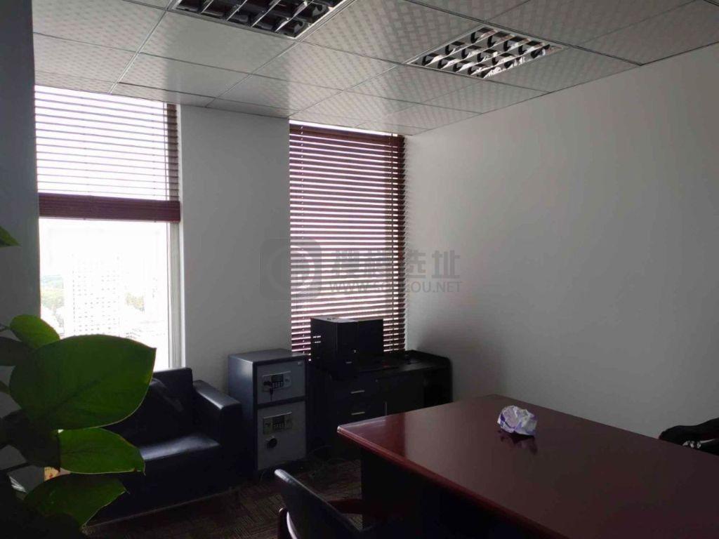  德基大厦面积425平