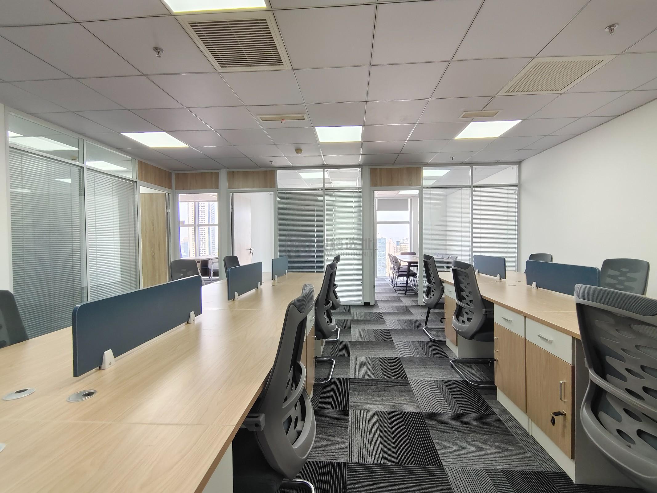  德基大厦面积175平