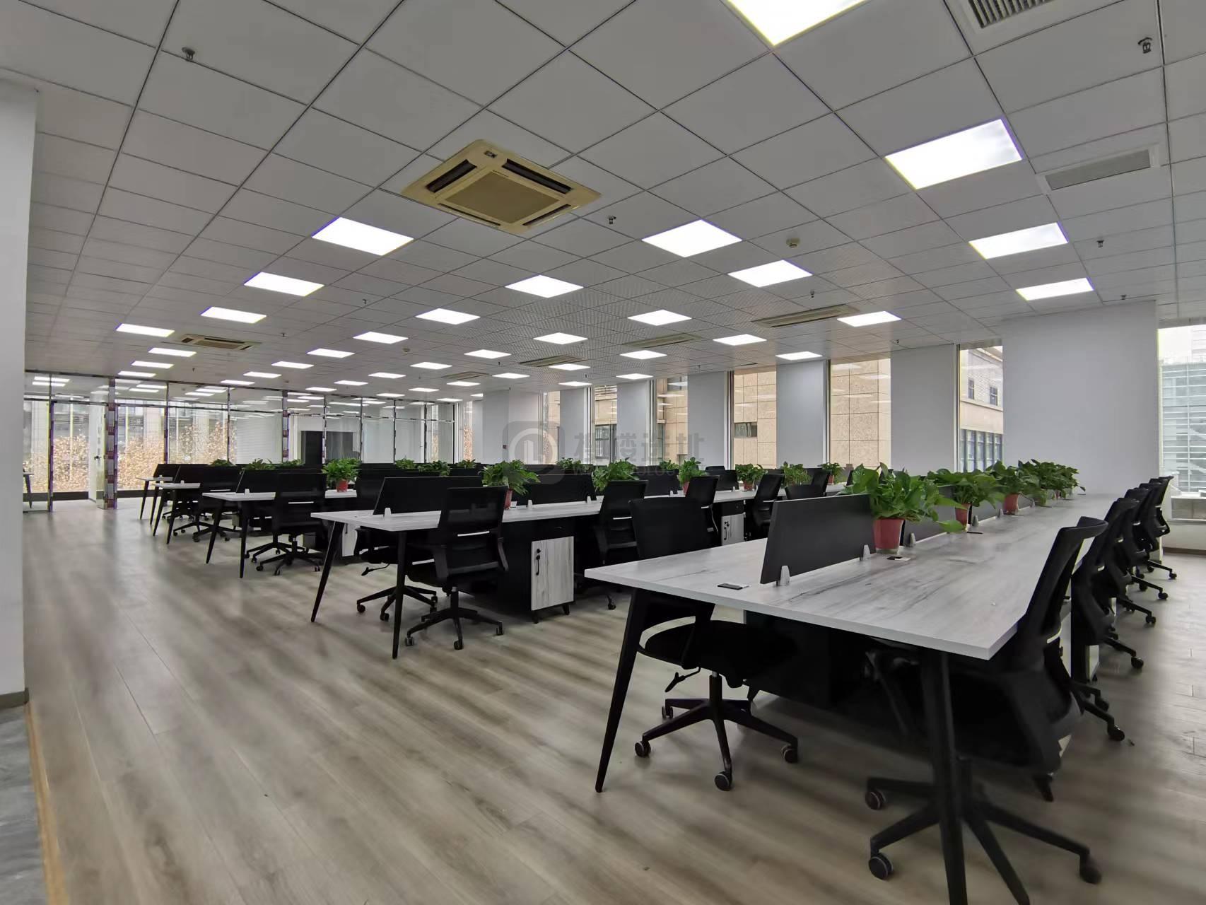  德基大厦面积560平