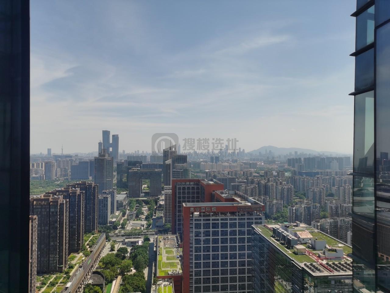 新地中心面积156平