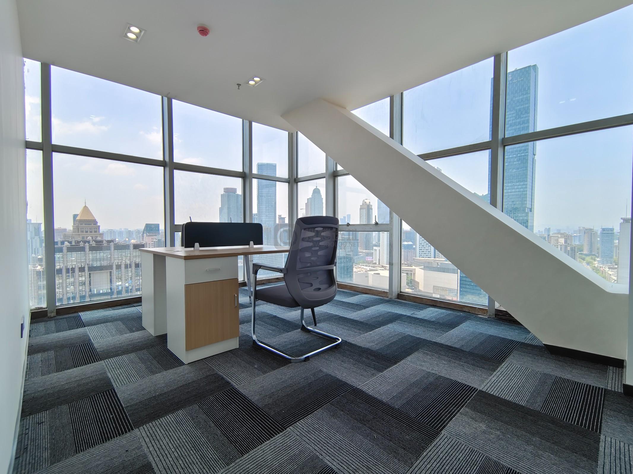  德基大厦面积350平