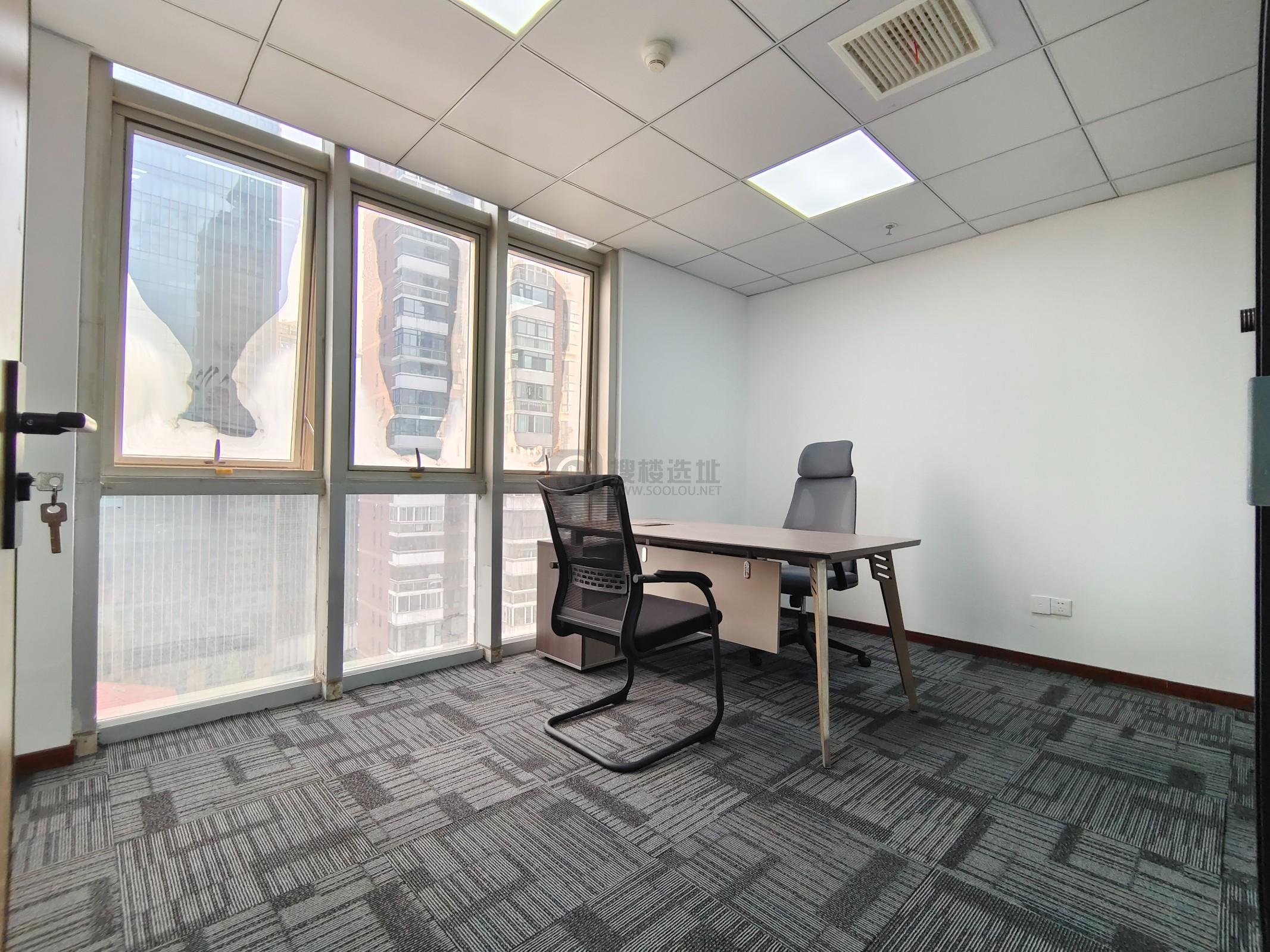 华威大厦面积150平