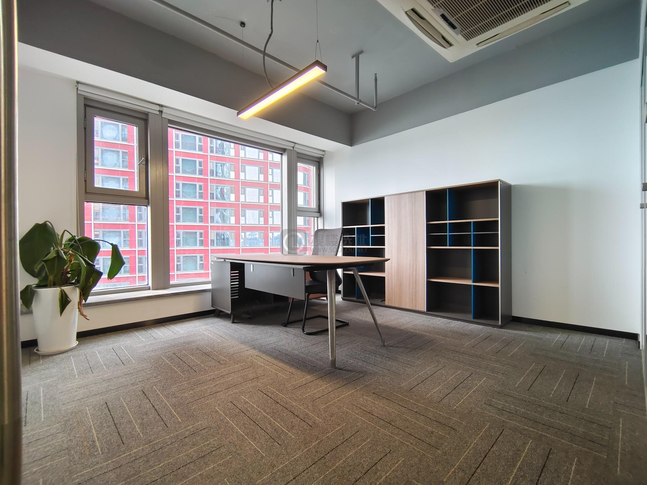 九龙湖企业总部园面积1036平