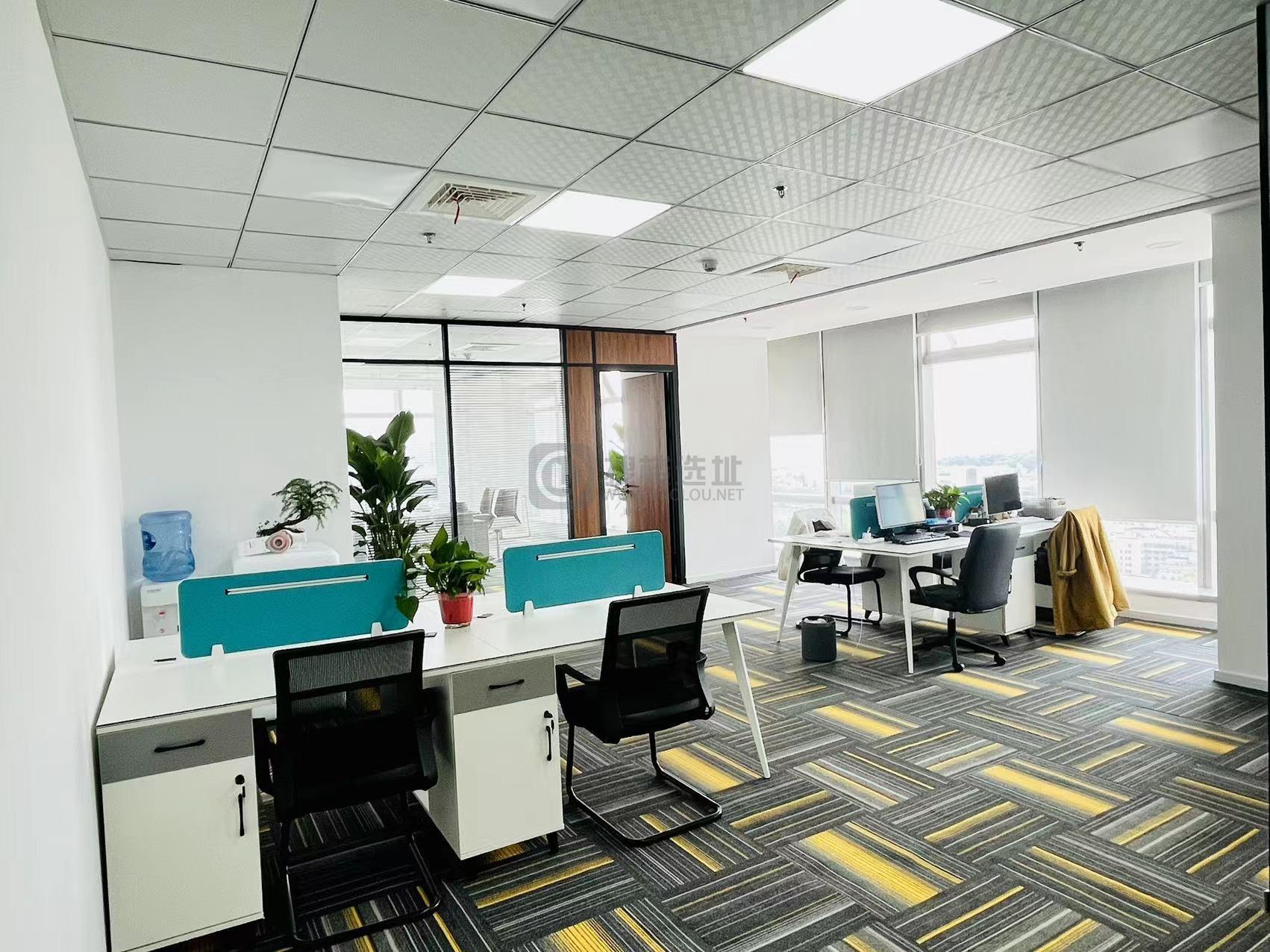 金茂广场面积162平