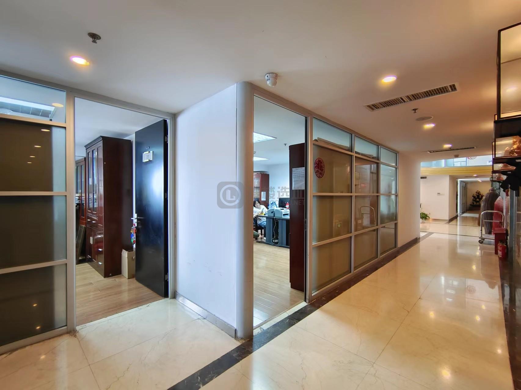 长发中心（CFC）面积1300平