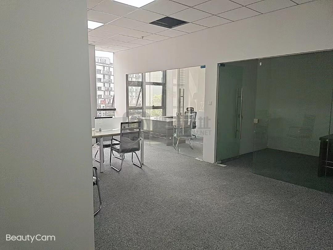 金陵科技学院面积1700平