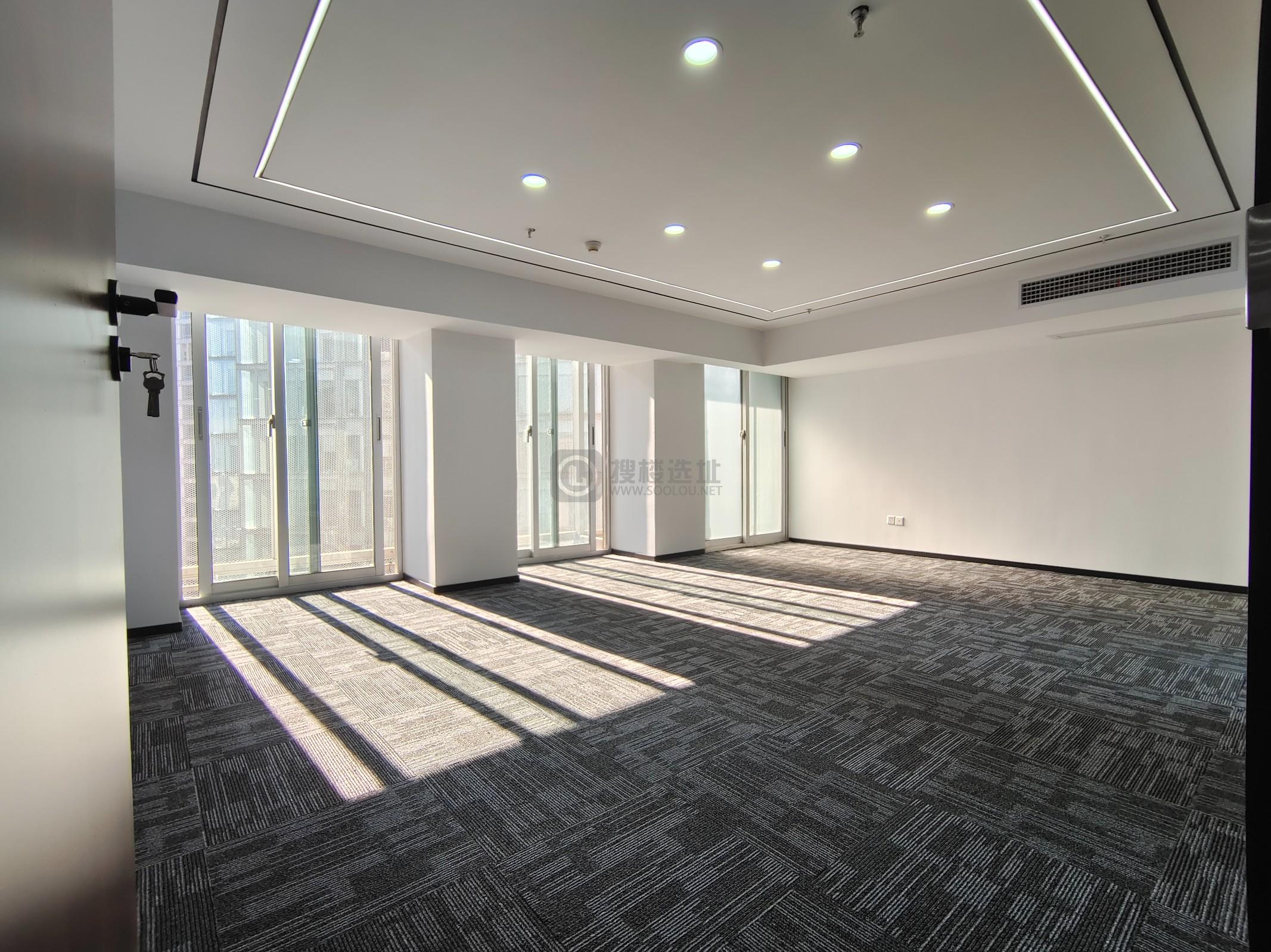 长发中心（CFC）面积408平