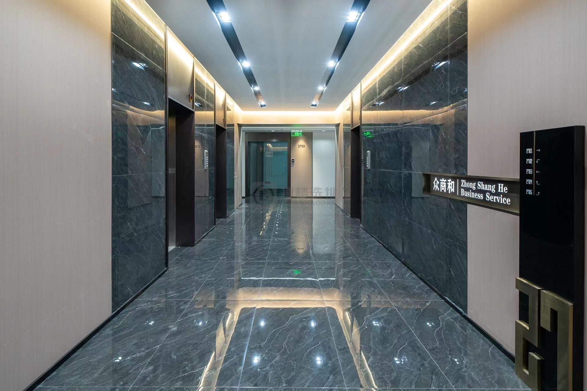 新世纪广场面积375平