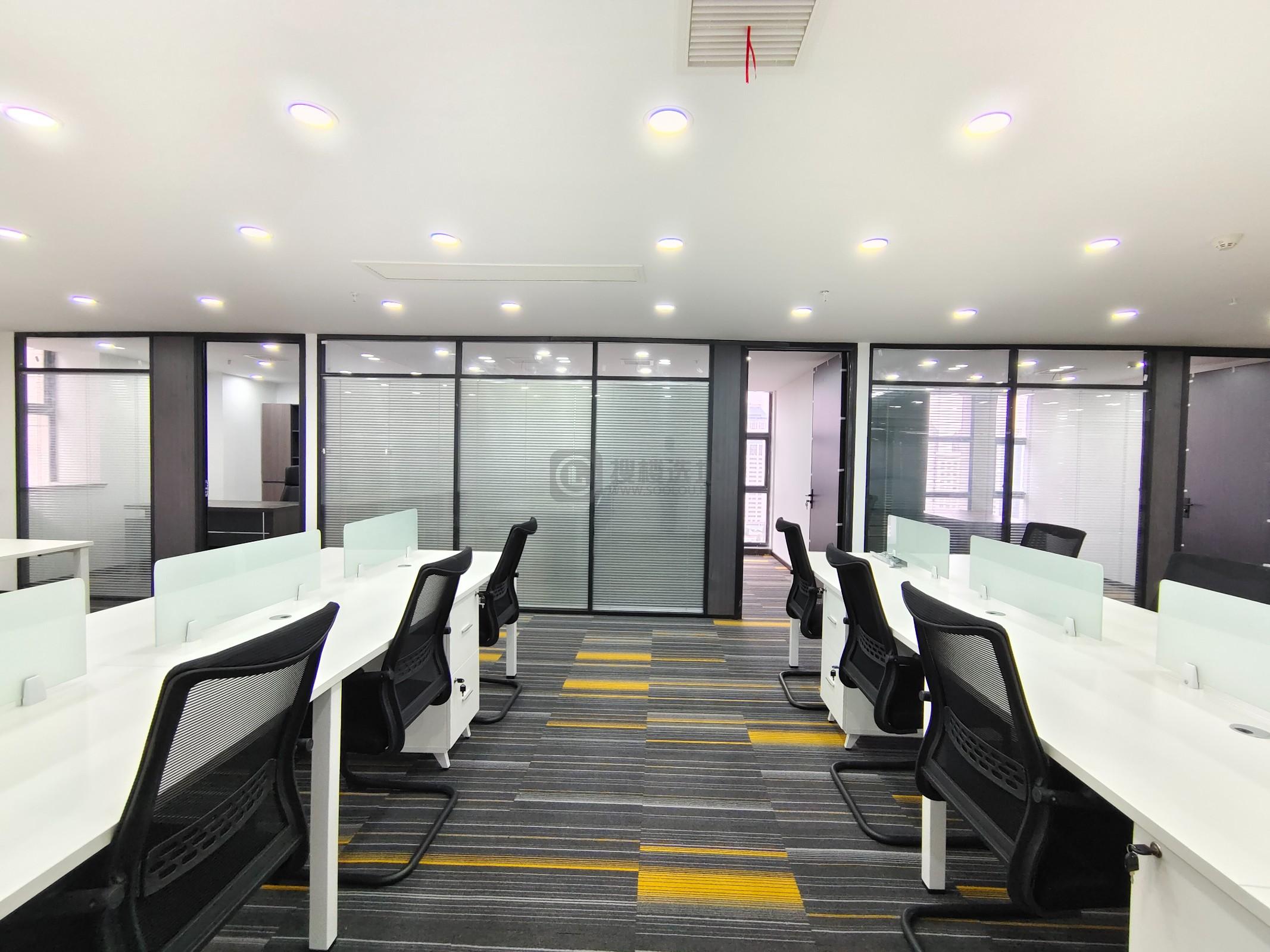 君临国际面积243平