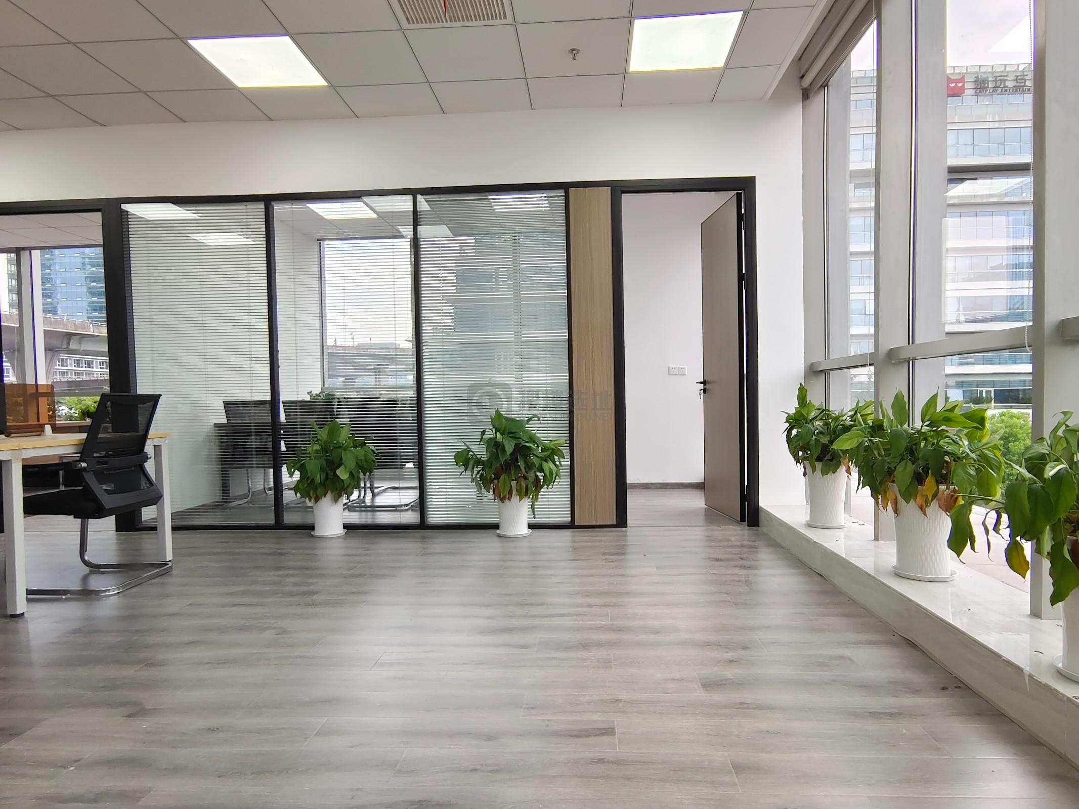 绿地之窗面积115平