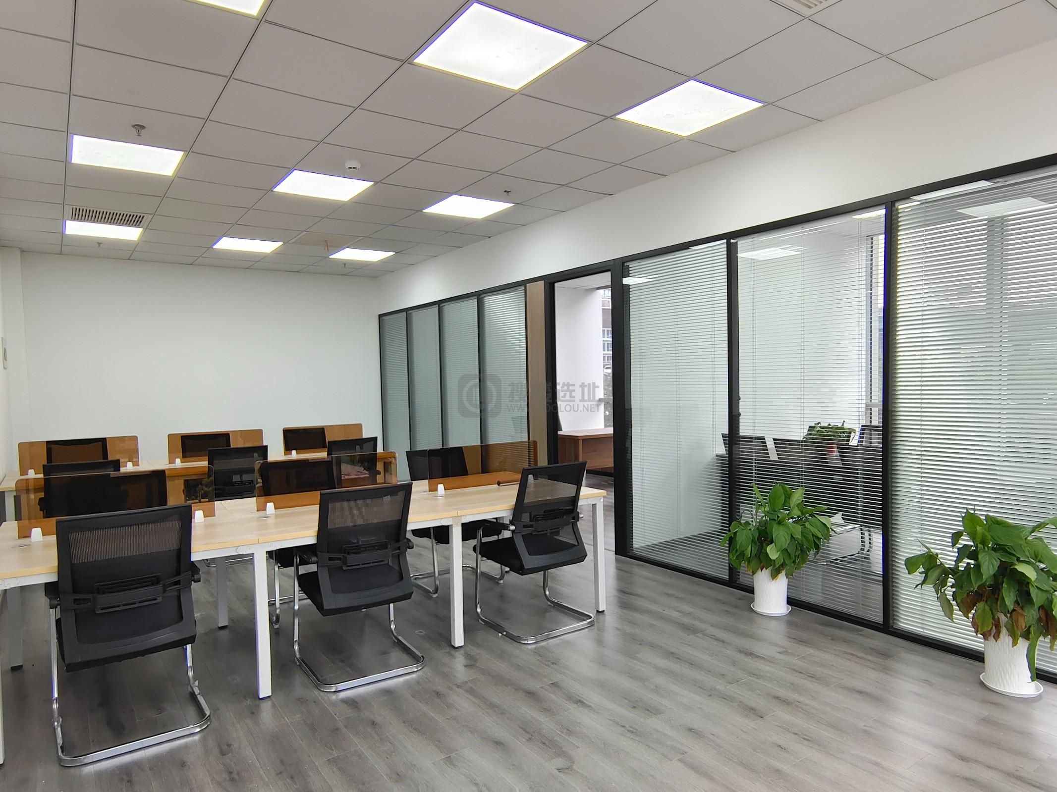 绿地之窗面积115平