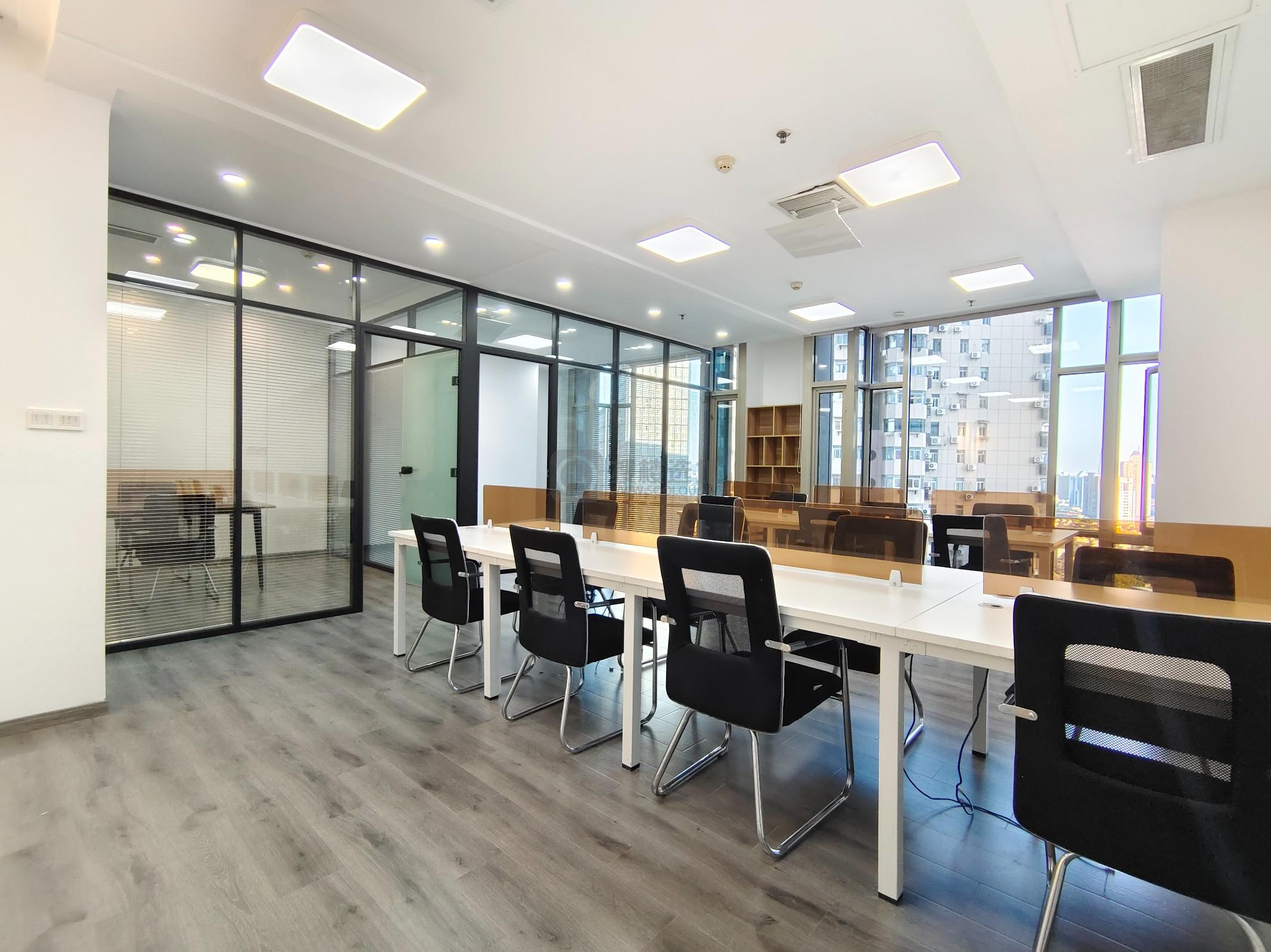 新世纪广场面积123平