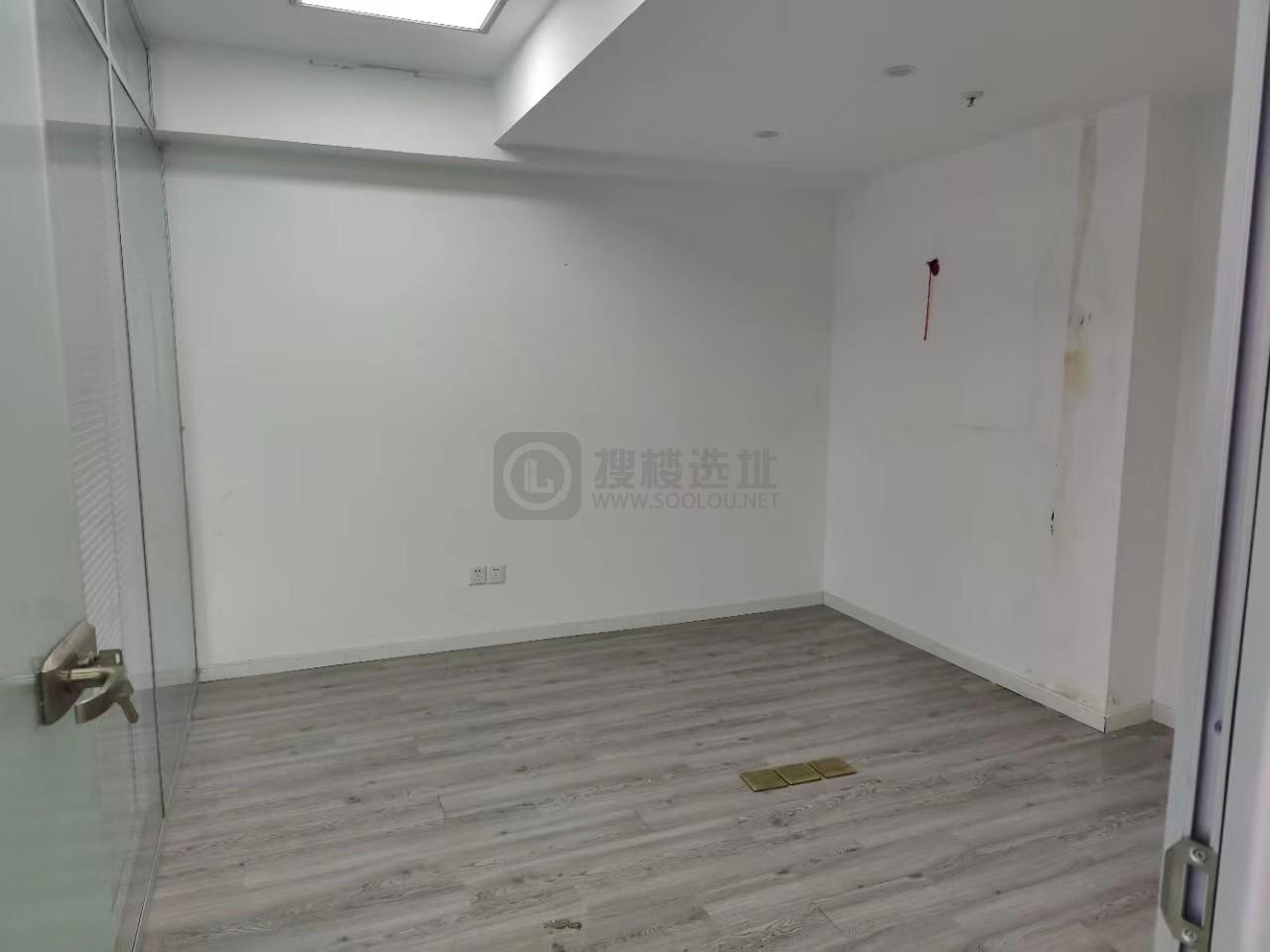 远洋国际中心面积80平