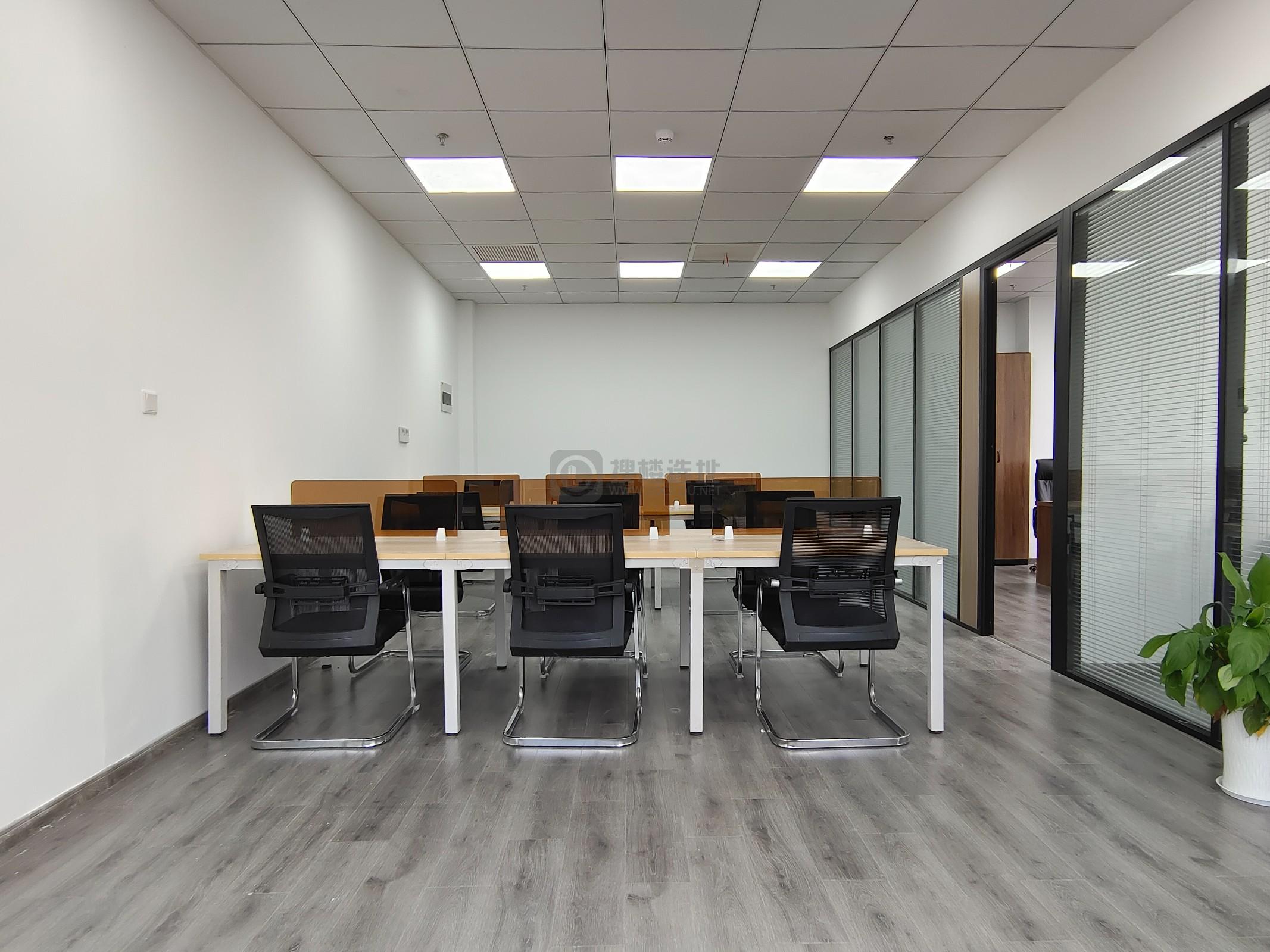 绿地之窗面积115平