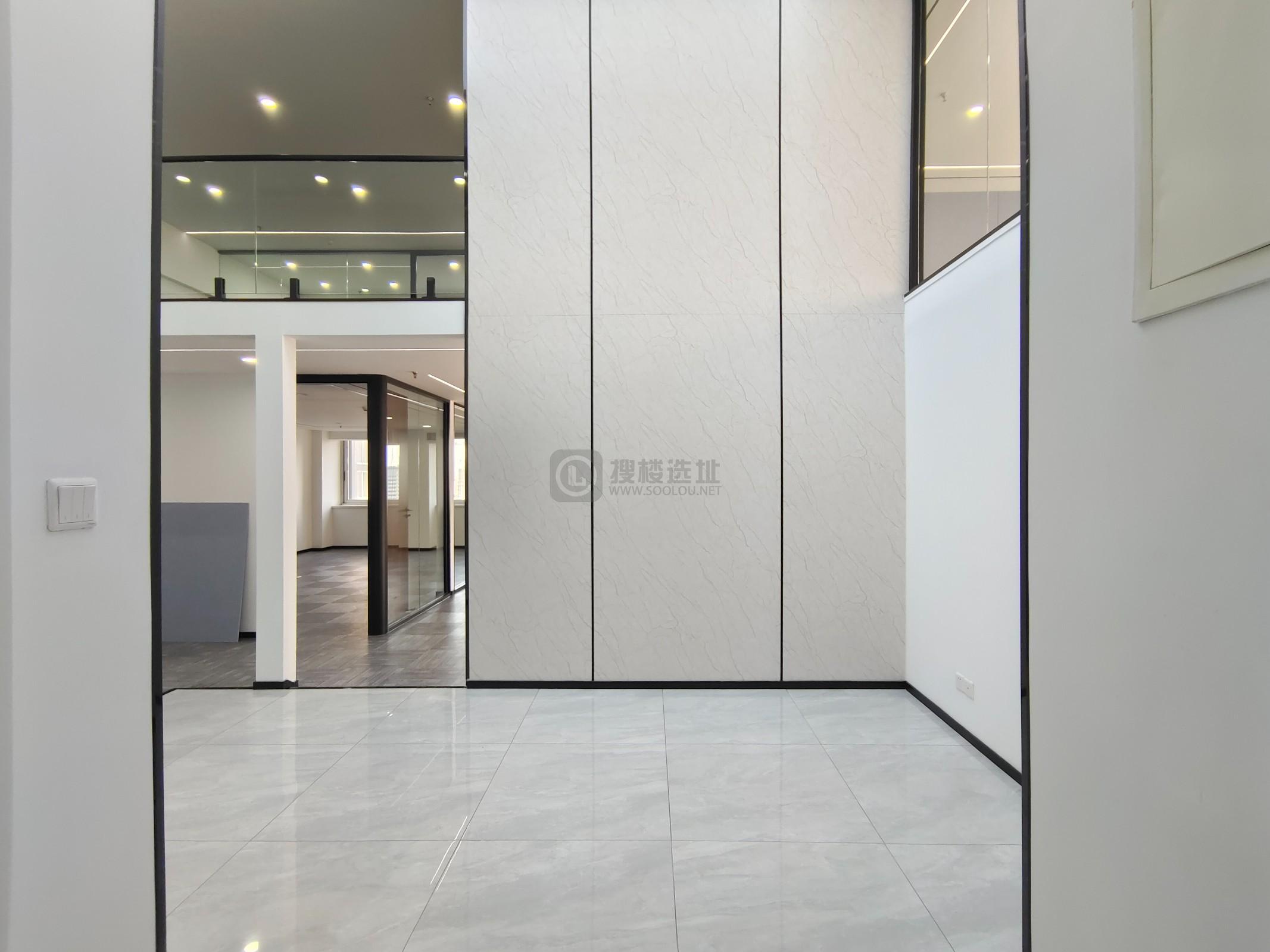 长发中心（CFC）面积408平