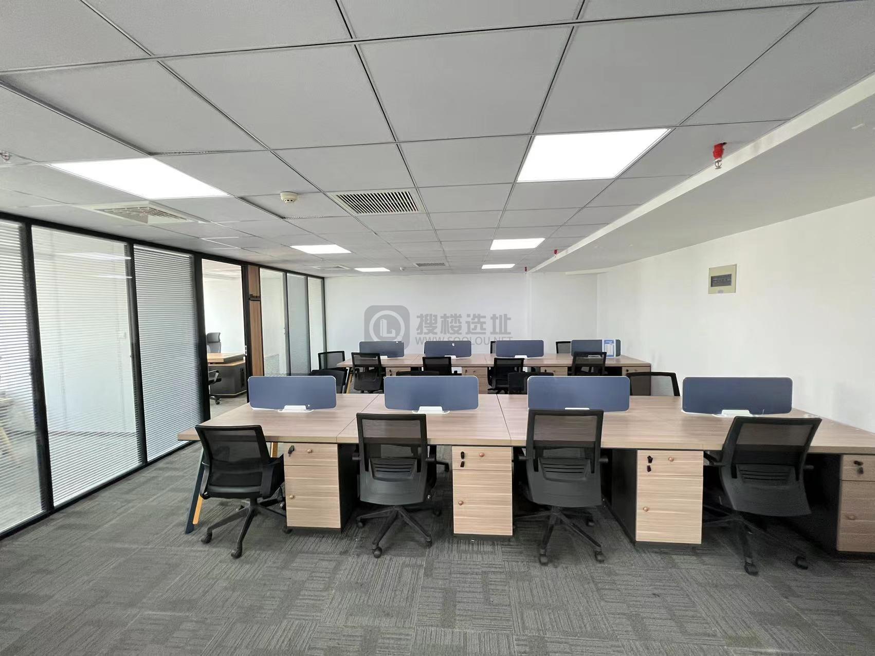 友谊广场面积195平