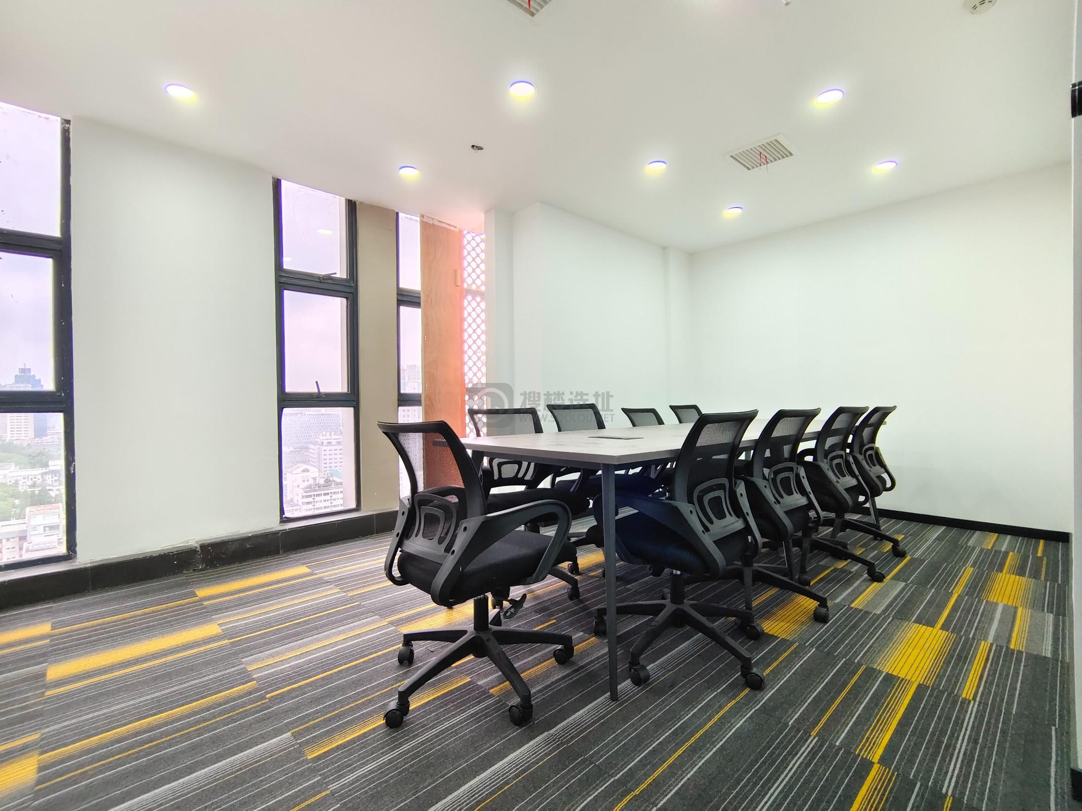 君临国际面积243平