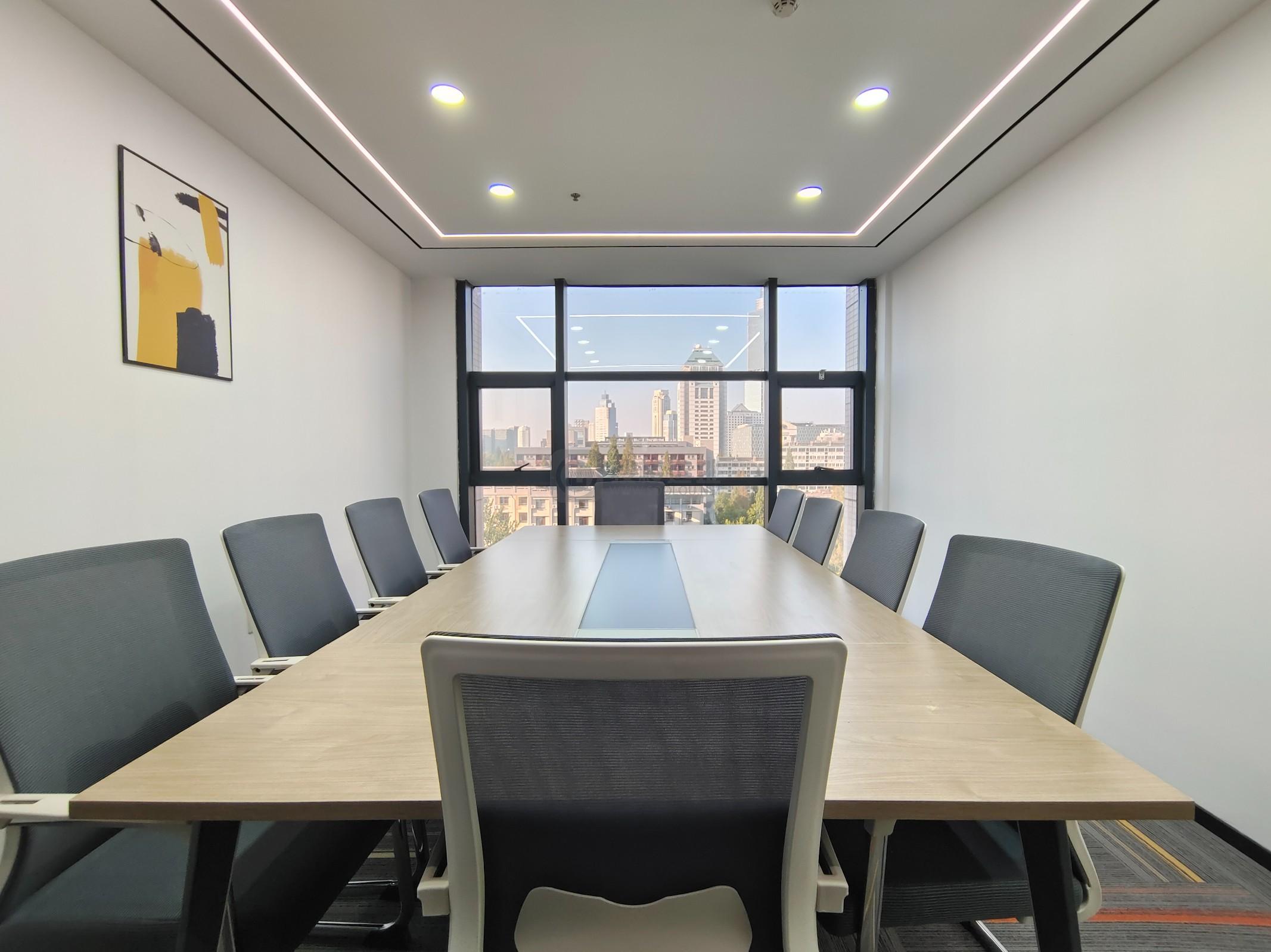 君临国际面积178平