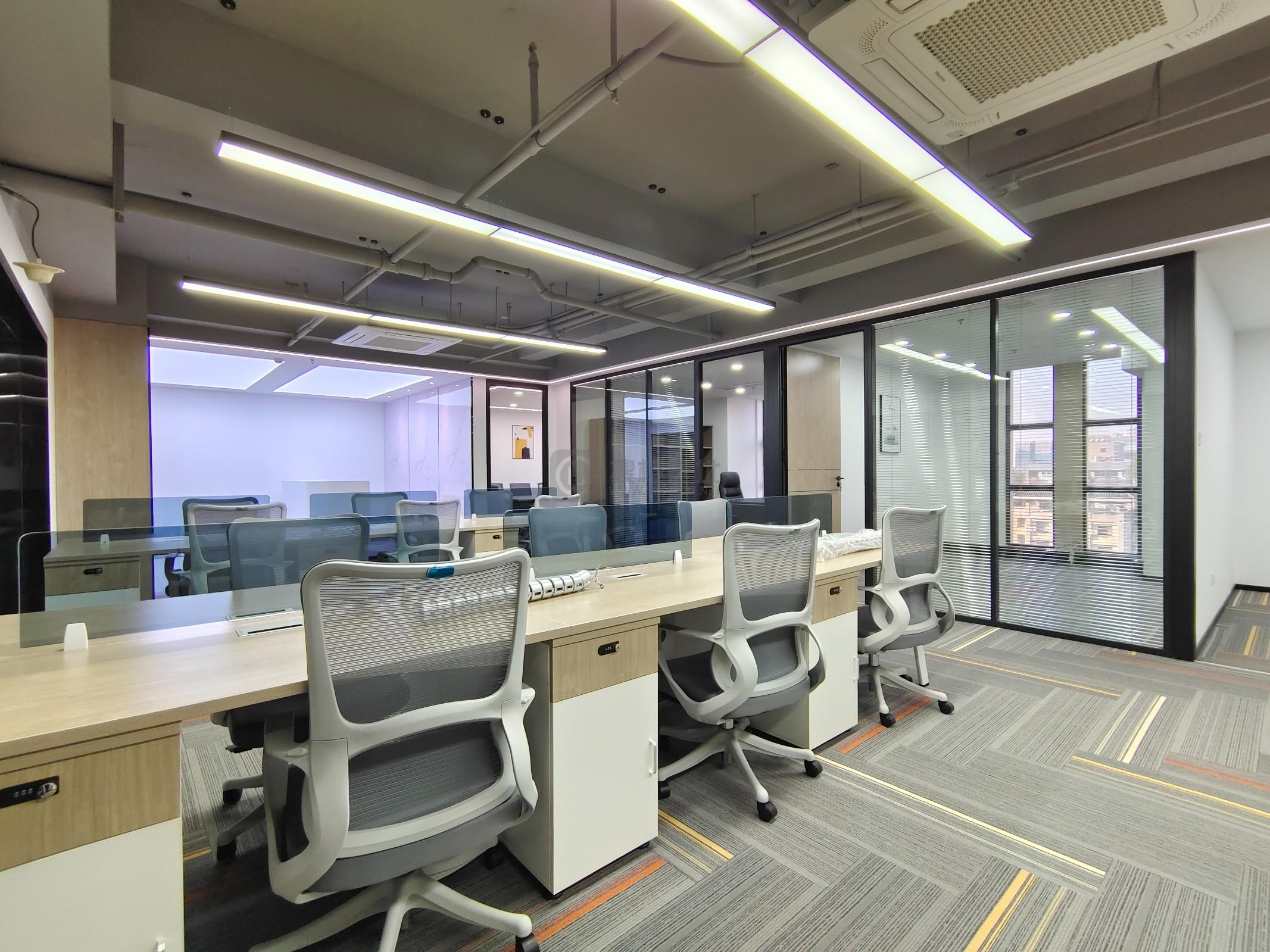 君临国际面积178平